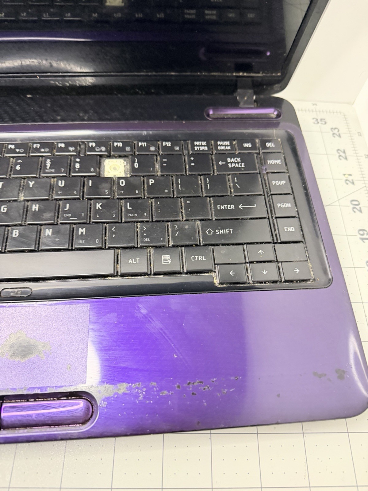 Toshiba Satellite L645D-S4029 Purple 14″ Laptop AS-IS Power LED On No Display