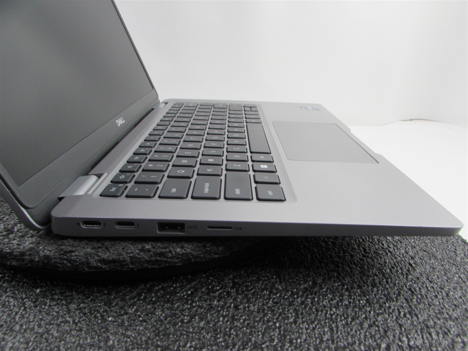 DELL LATITUDE 5330 FHD TOUCHSCREEN I5-1245U 10 CORE 512GB 16GB RAM NO O.S/BATT