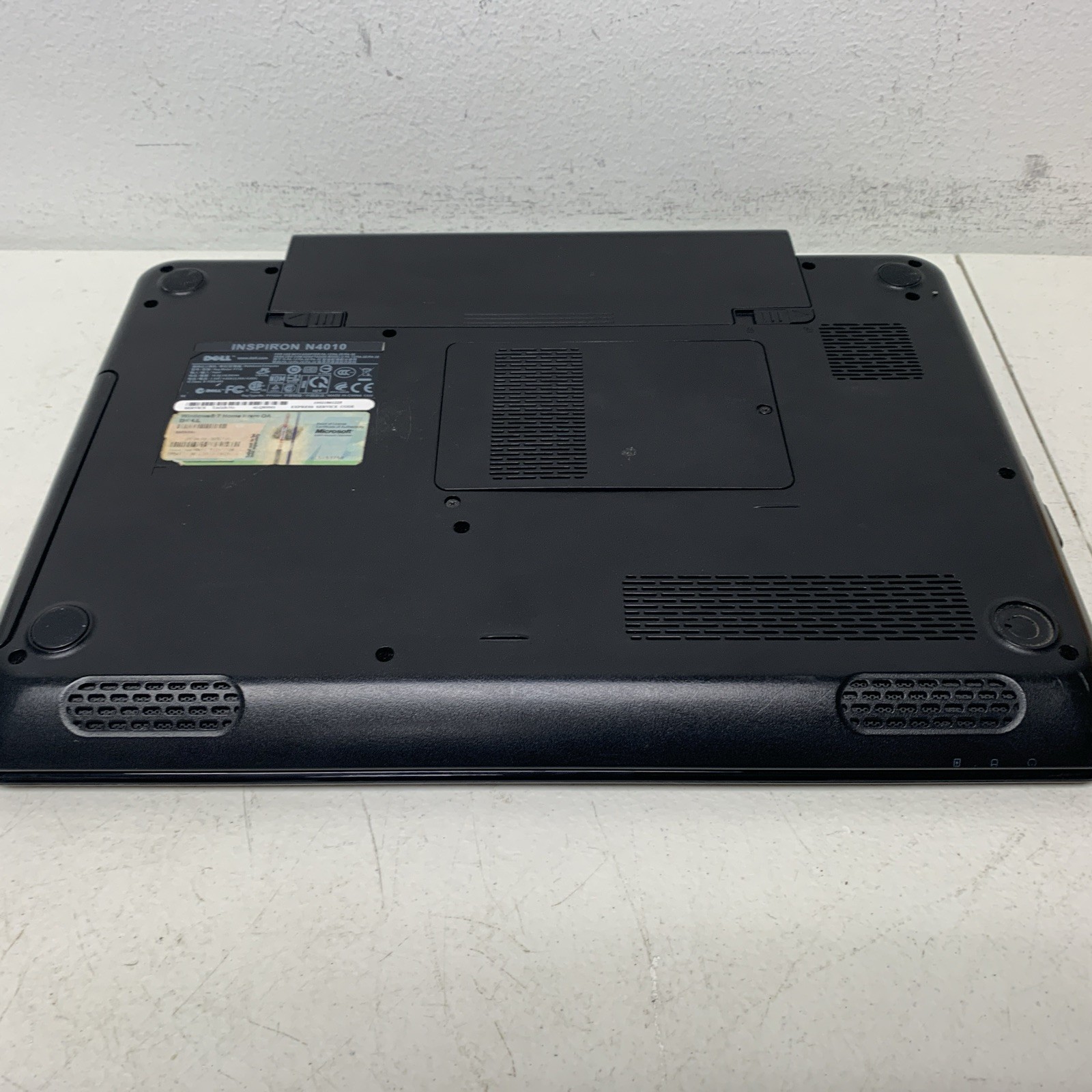 DELL INSPIRON N4010 i3-M350 2.-27ghz 4GB Ram 500gb Hdd Wind 10 Home Read Descri