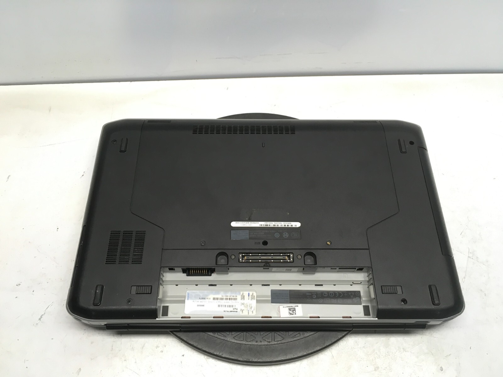 Dell Latitude 5530 Intel i5-3210M 2.5GHz 4 GB NO HDD No Batt READ