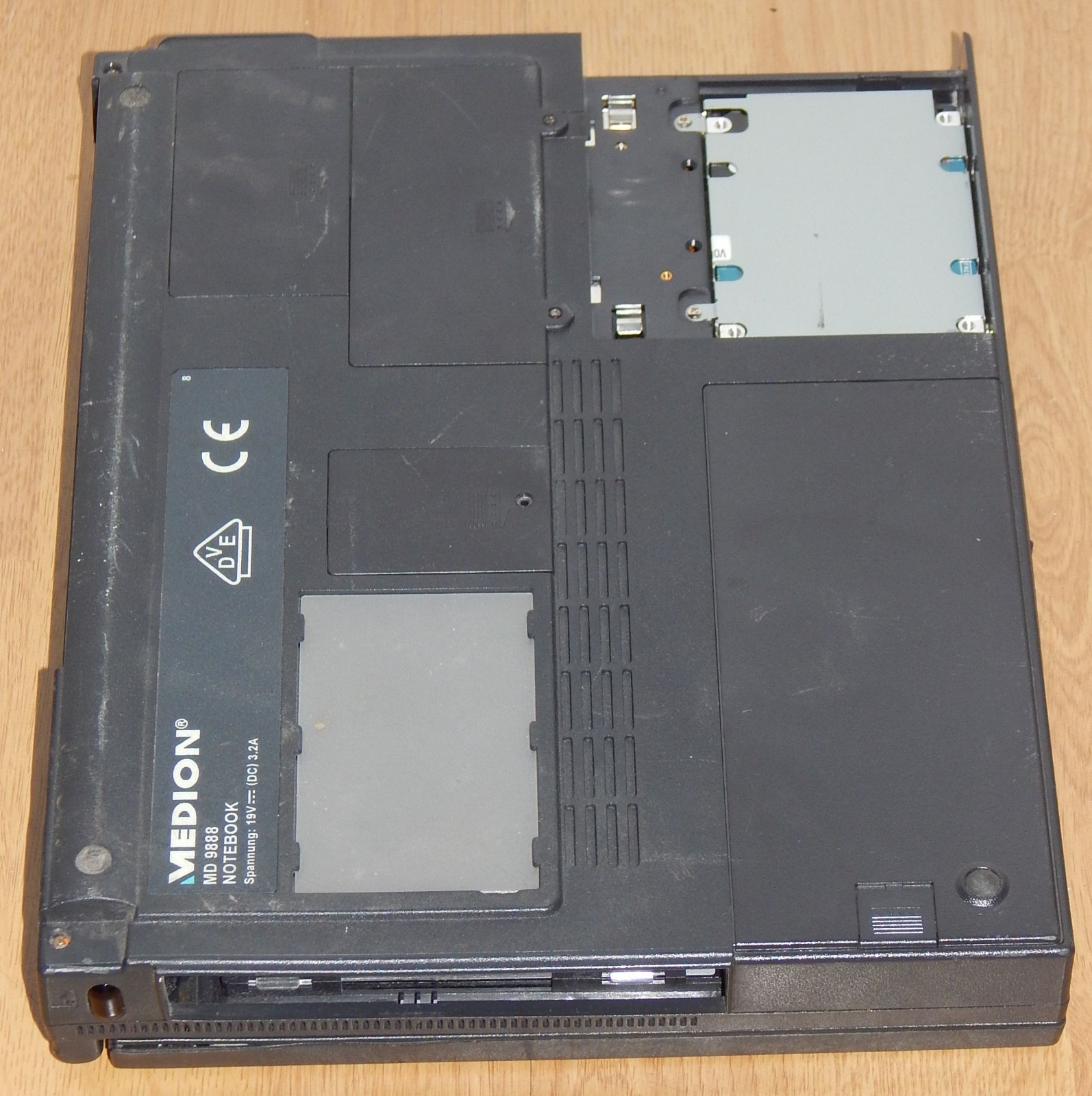 ❌ FAULTY / DAMAGE does not work ❌ Medion Lifetec MD 9888 notebook laptop