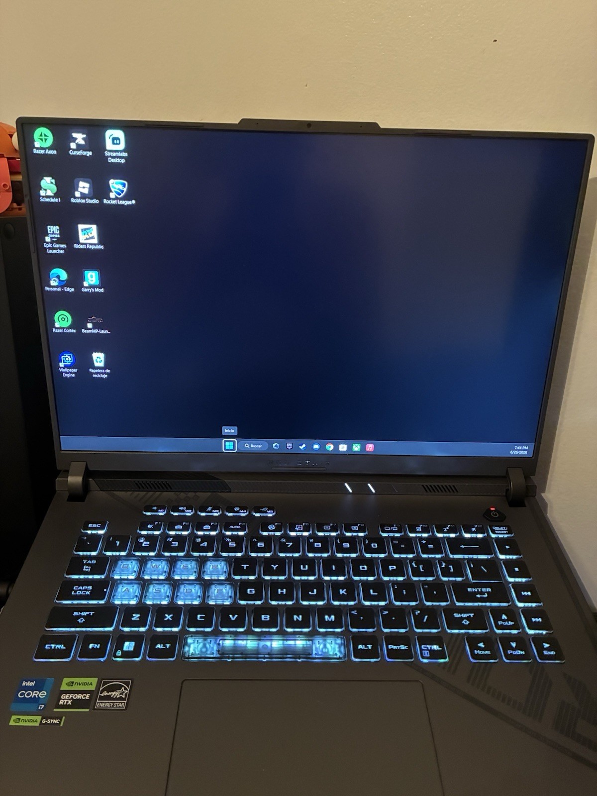 ASUS ROG Strix G16 gaming laptop.