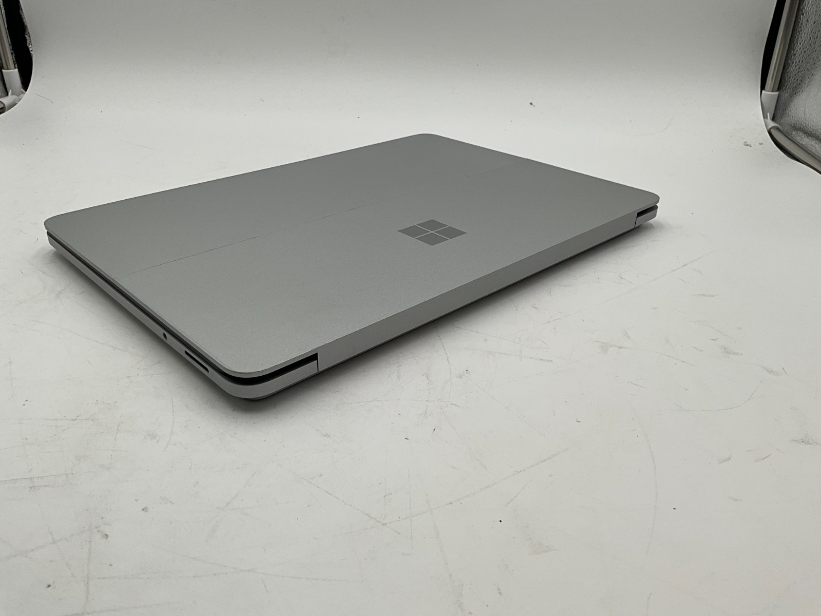 Microsoft Surface Laptop Studio – i7-11370H 16GB 512 0F00FWM230800C *READ* 14.4″