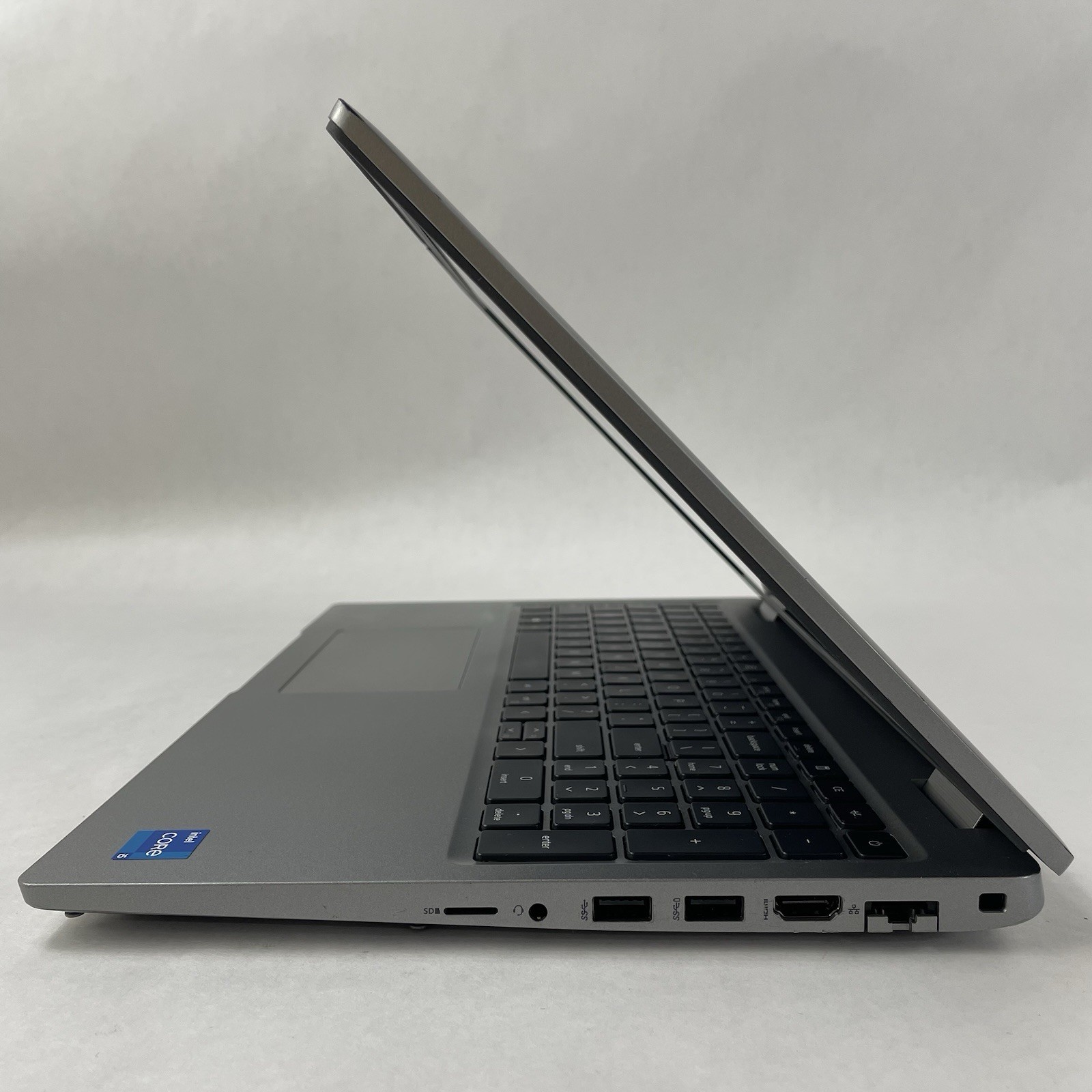 Dell Latitude 5520 15.6″ i5-1135G7 2.40 GHz 8 GB RAM No SSD/OS/AC/Battery – READ
