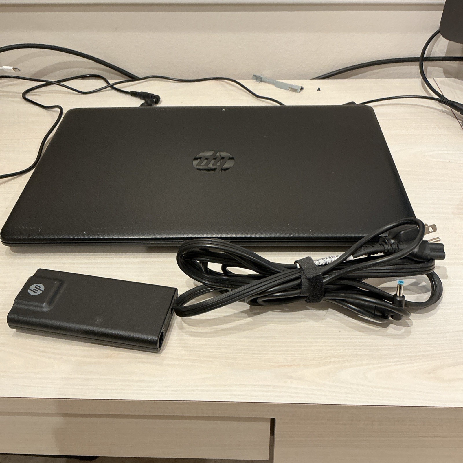 HP Notebook 15-db0xxx 14″ AMD A4-9125 8G RAM 256GB SSD Radeon R3 – Windows 10