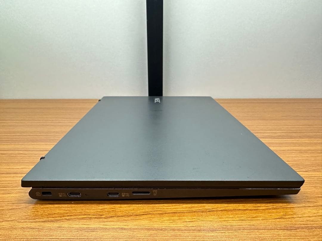 NEC VersaPro VG i5-1155G7 8GB SSD512GB 14″WUXGA UltraLight LAVIE NEXTREME Carbon