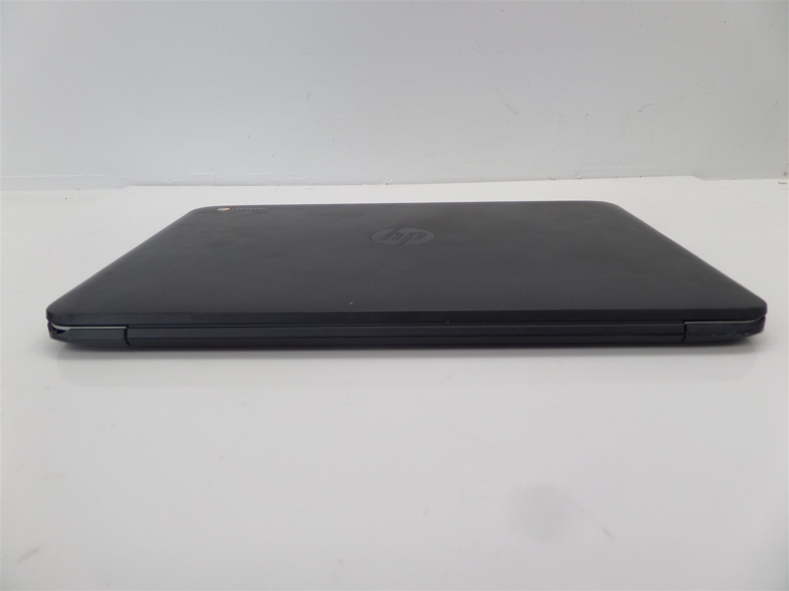 HP 14″ Chromebook 14 G4 32GB eMMC 4GB RAM N2840 CPU – Cracked Plastic Corner