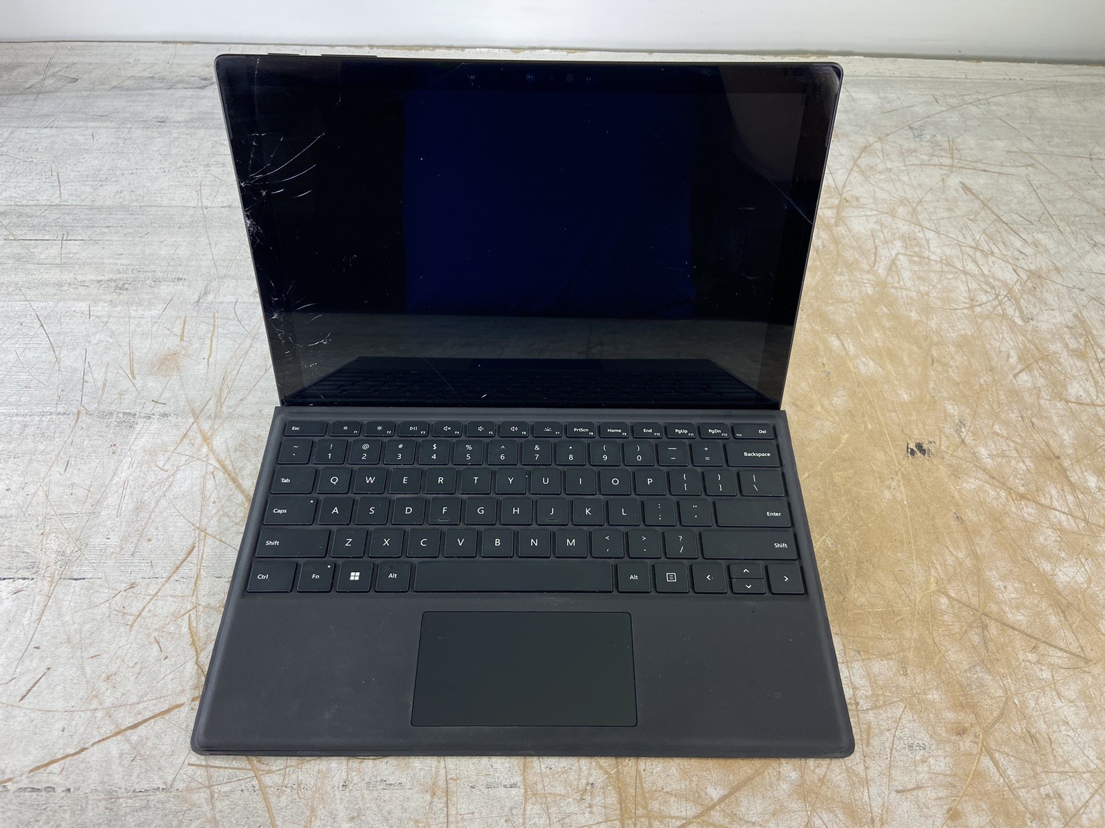 MICROSOFT SURFACE 1866 i5-1035G4 @ 1.1 GHz, 8GB RAM, 256GB SSD, WINDOWS 10