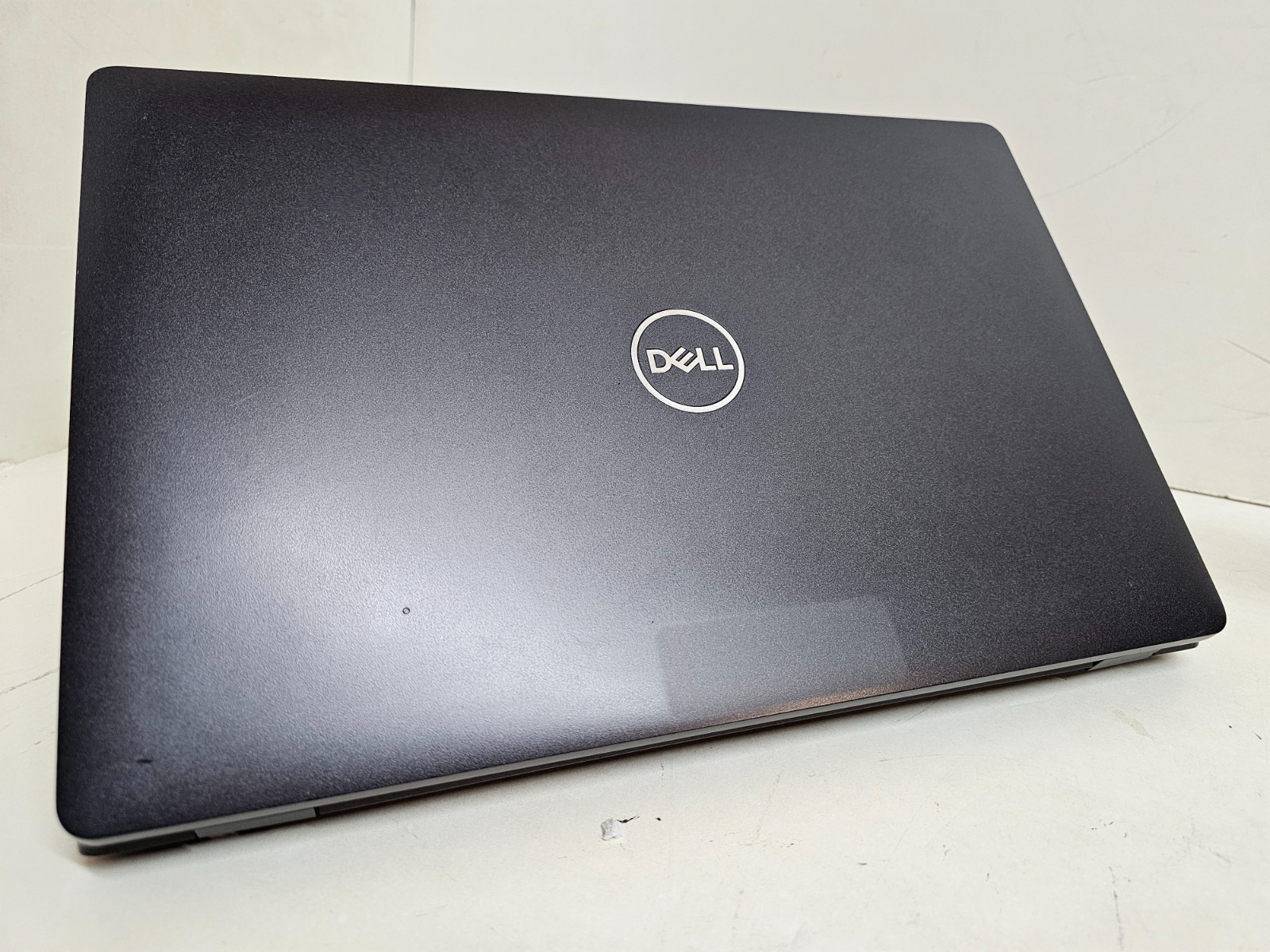 Dell Precision 3541 Laptop – 2.6 GHz i7-9750H 16GB 256GB SSD P620 15.6″ – SP10