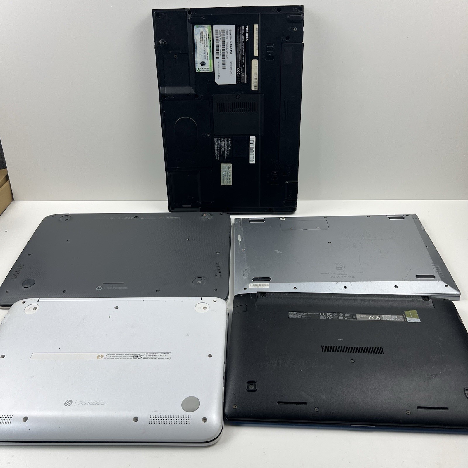 Lot of 5 Mixed HP Toshiba Laptops, FOR PARTS OR REPAIRS