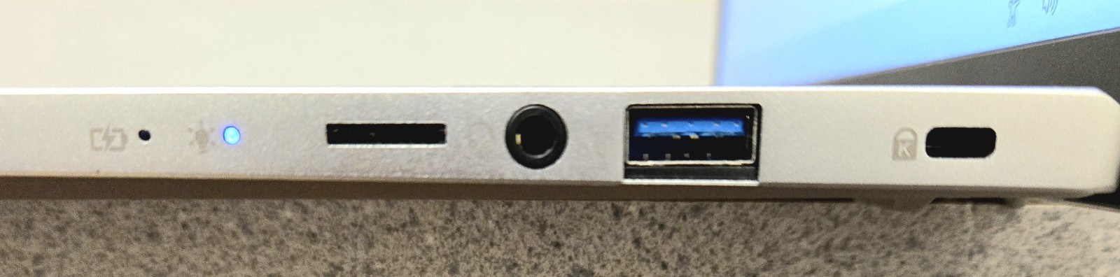 Acer Swift Go Intel Core i7 – Evo Thin & Light – (SFG14-71T-72QV) 65w charger!