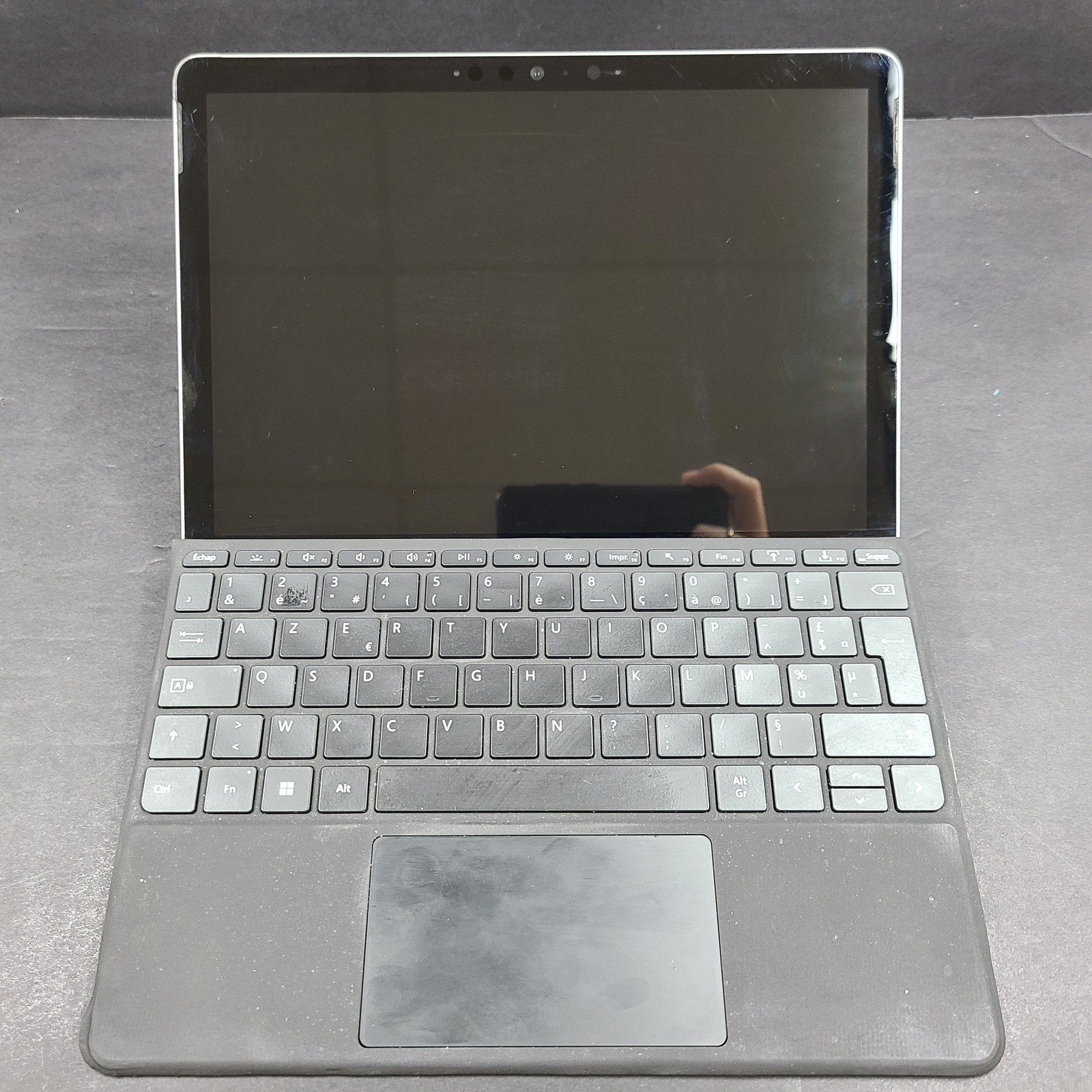 Surface Go 2 Laptop 10.5″ – Intel m3-8100Y CPU @ 1.10 GHz – 128GB SSD – 8GB RAM