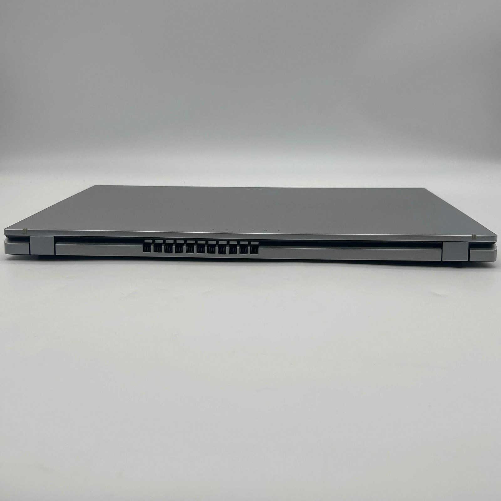 Dell Aspire Go 15 Laptop – Intel Core TM 3 N355, 8GB RAM, 128GB SSD, w/ Charger