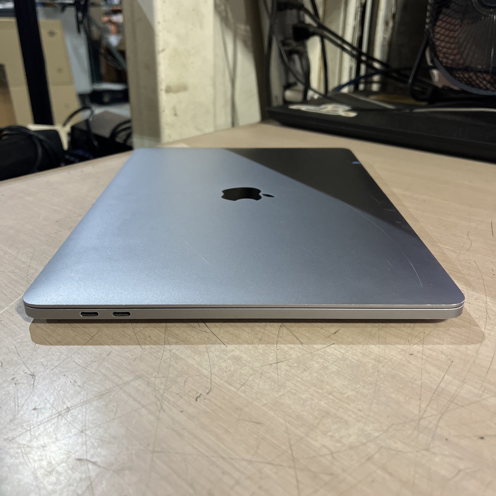 APPLE MACBOOK PRO 13″ 2020 4TB CORE I5-1038NG7 2.0GHZ 16GB RAM 512SSD