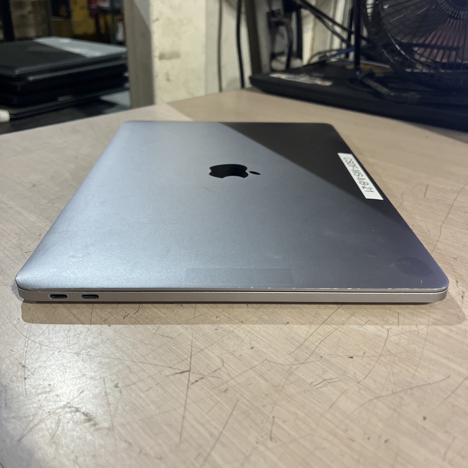 APPLE MACBOOK PRO 13″ MID-2017 CORE I5-7360U 2.3GHZ 8GB RAM NO HD “