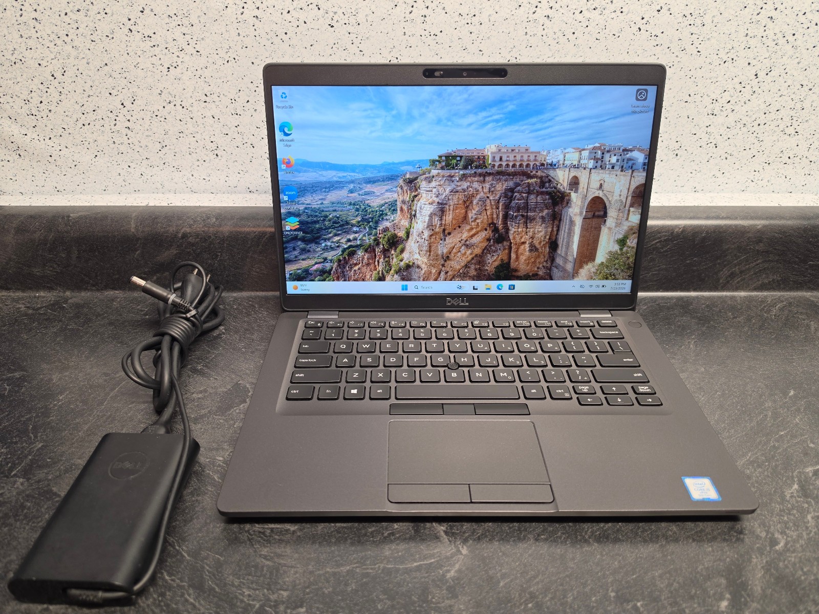 Dell Latitude 5400 14″ Touchscreen Windows 11 Laptop – i5-8365U, 16GB RAM, 256GB
