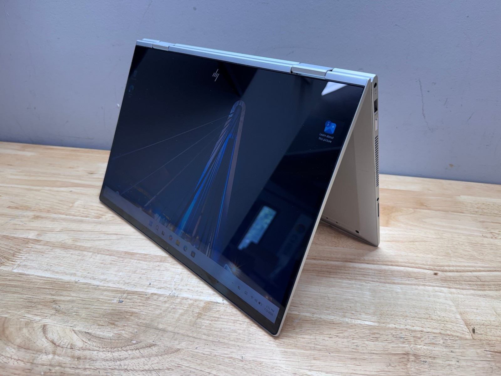 HP ENVY x360 15m-DR 15.6″ TOUCHSCREEN Laptop Intel Core i5, 256GB SSD, W11