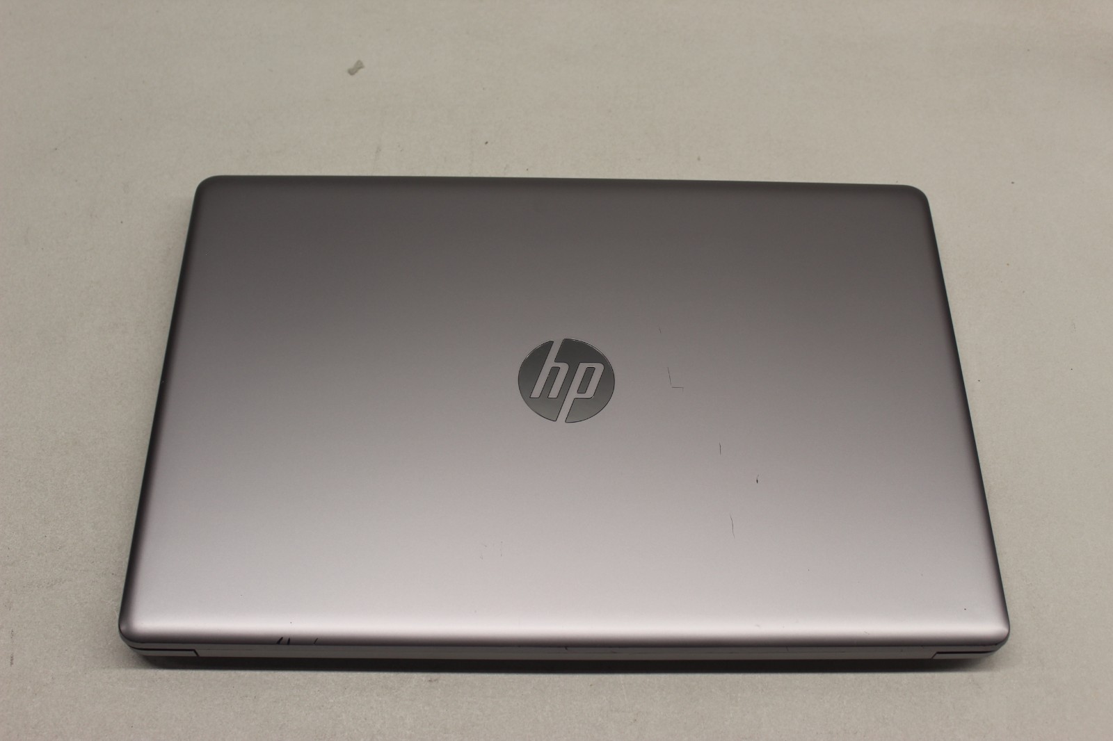 HP Probook 470 G7 I7-10510U 256GB NvME SSD 16GB DDR4 Win11Pro Radeon 550