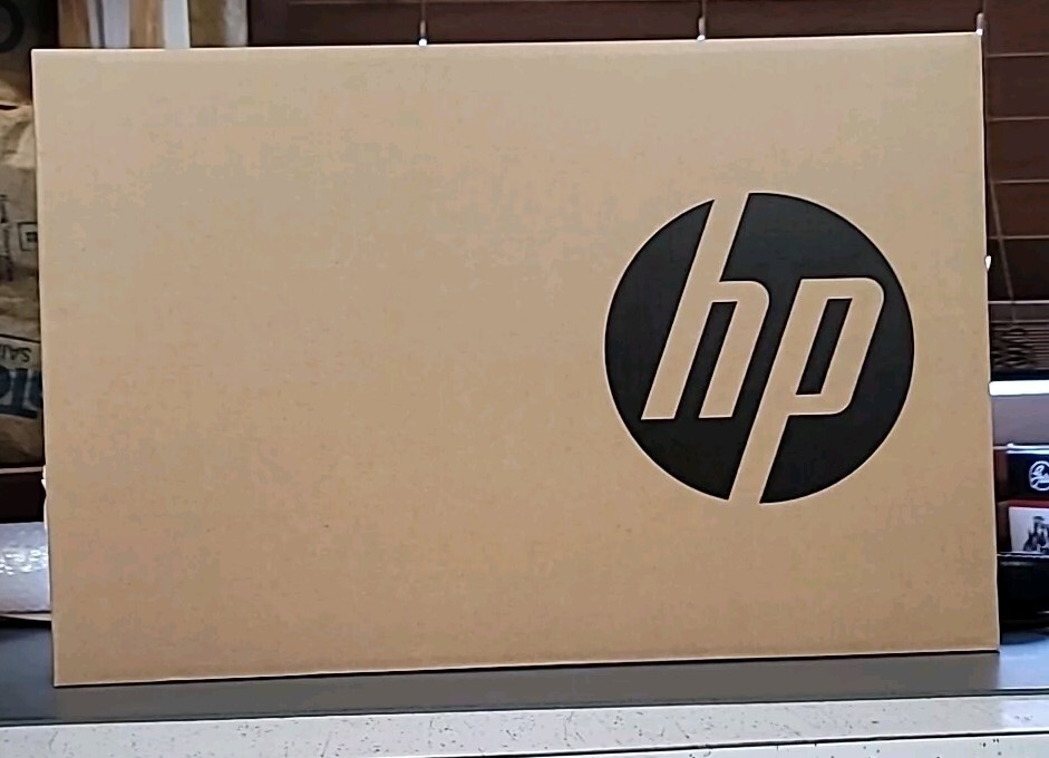 HP 17-cp3322nr 17.3″ FHD Notebook AMD Ryzen 5 7430U 8GB RAM 256GB SSD Silver