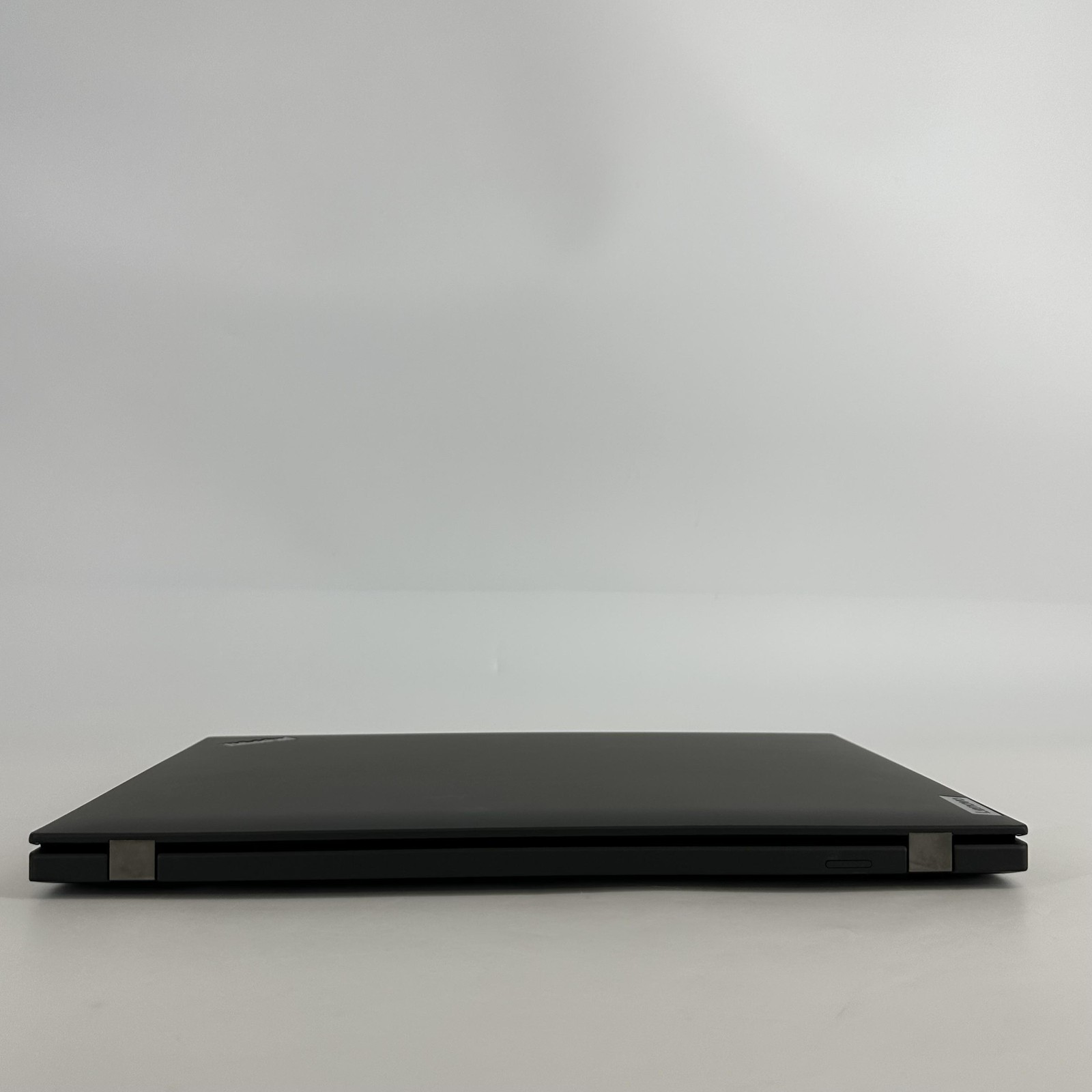 Lenovo ThinkPad T16 Gen 2 FHD+ TOUCH 3.3 GHz Ryzen 7 PRO 7840U 16GB 512GB SSD