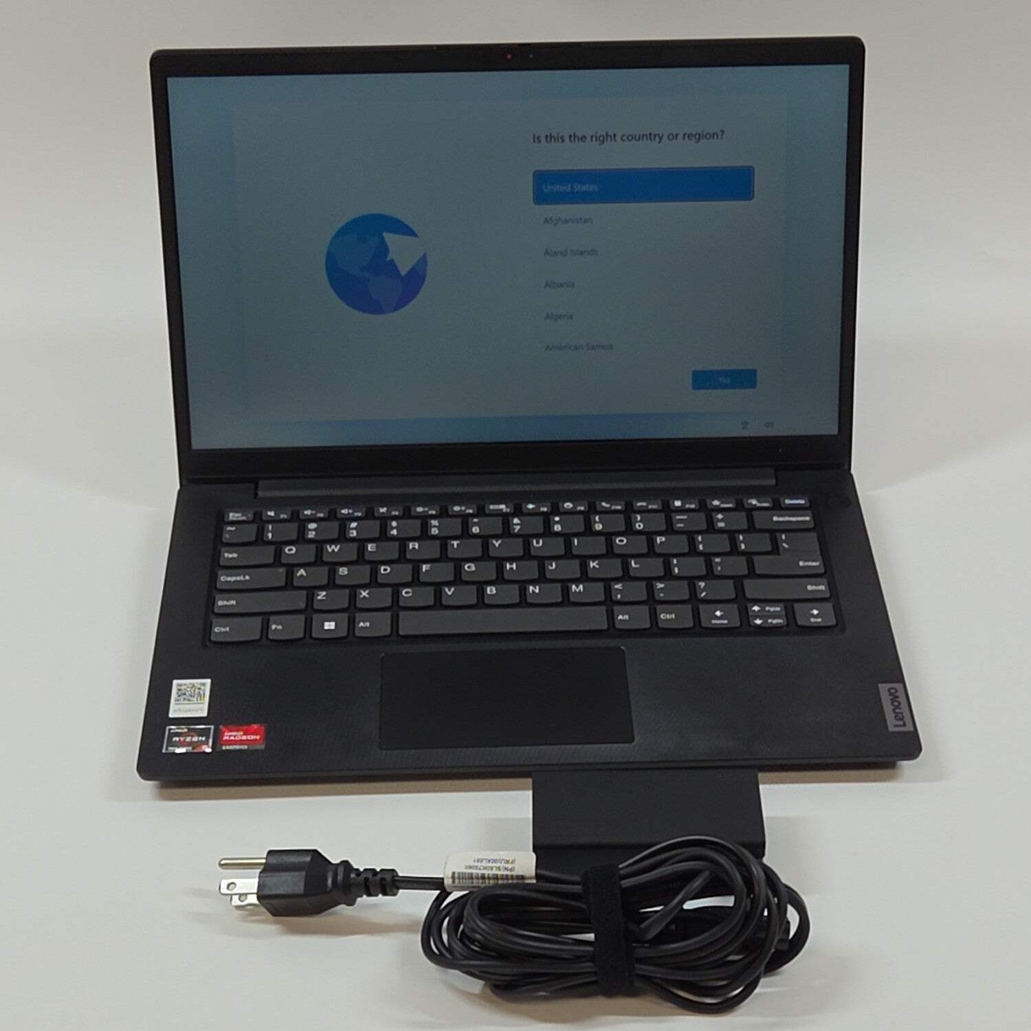 Lenovo V14 G4 ABP PF9XB5123107 14″ Ryzen 5 7430U 2.3GHz 8GB RAM 256GB SSD