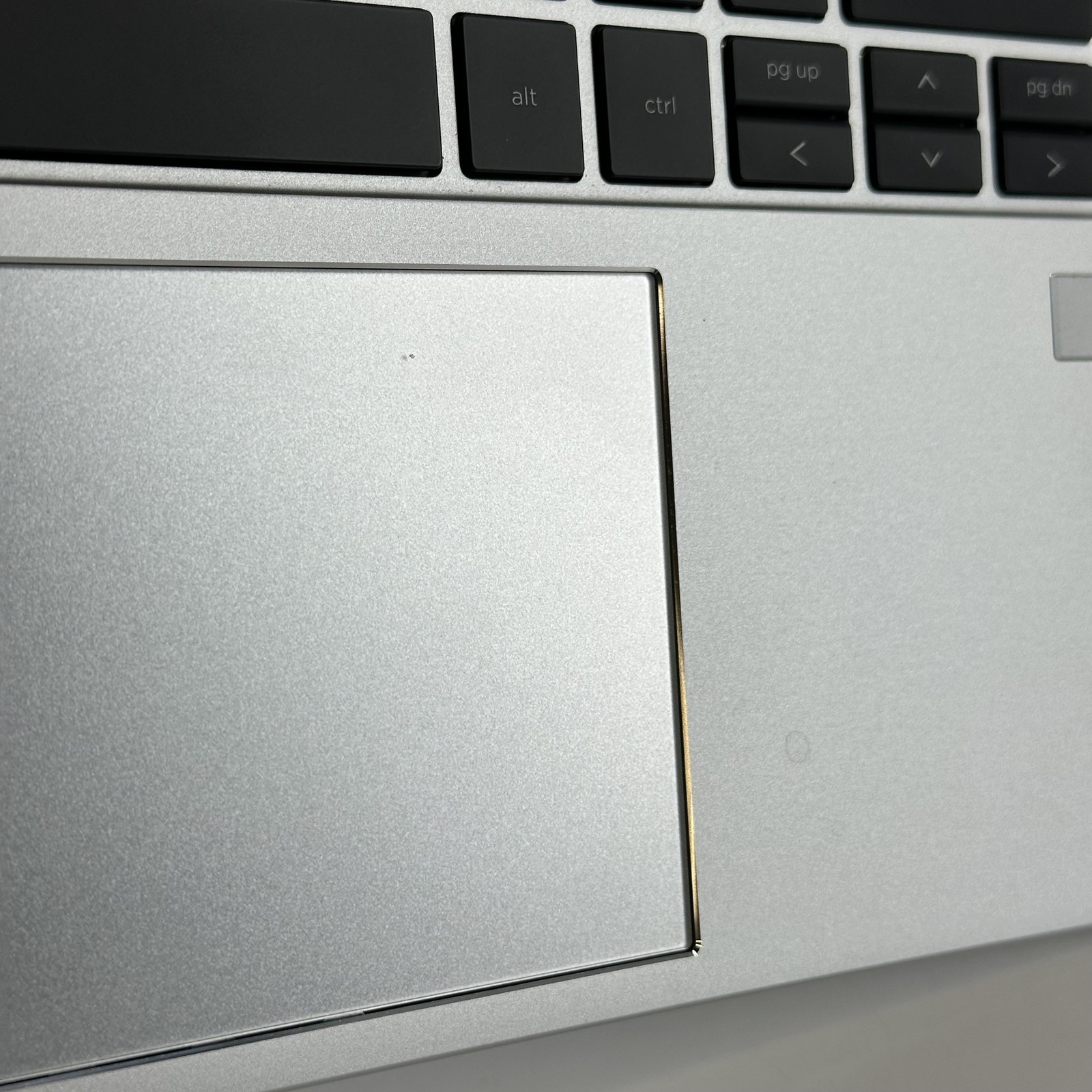HP Elitebook 845 G10 14 FHD+ TOUCH 3.3 GHz Ryzen 7 PRO 7840U 16GB 512GB SSD
