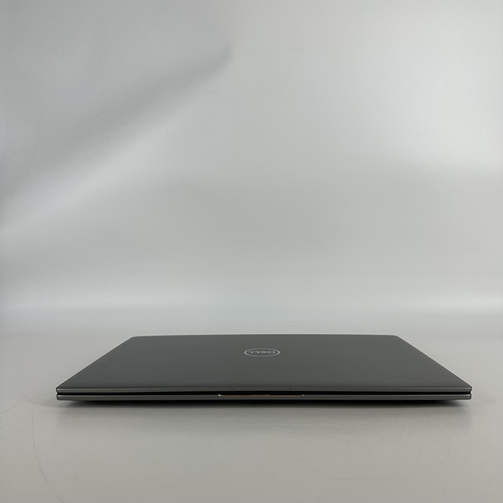 Dell Latitude 7650 16 Gray FHD+ 2.1 GHz Ultra 5 135U 16GB 256GB SSD Excellent