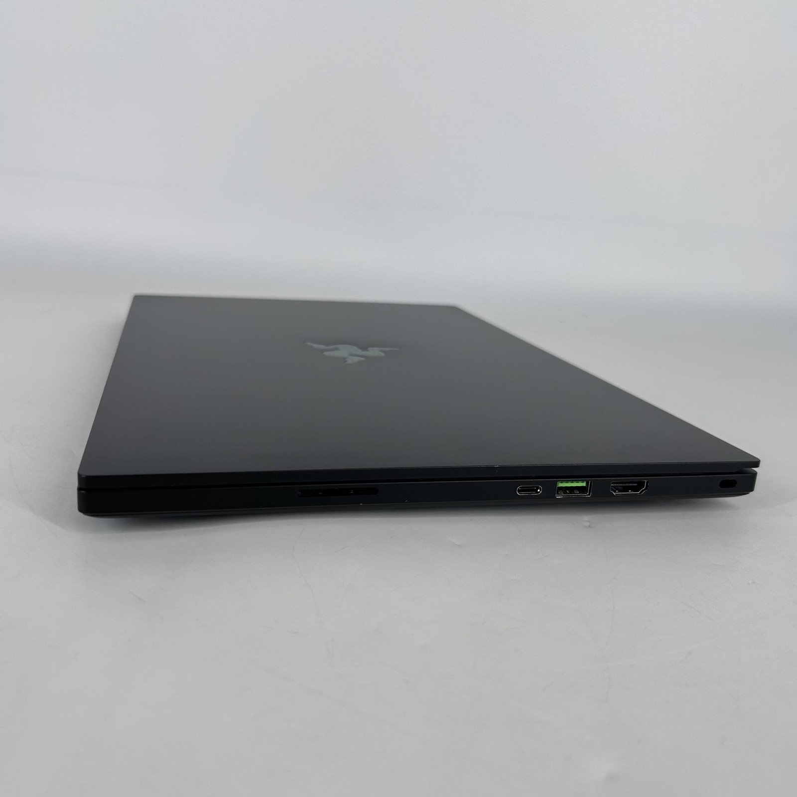 Razer Blade 15 Advanced 4K TOUCH i9-11900H 2.50GHz 32GB 1TB SSD RTX 3080 Good