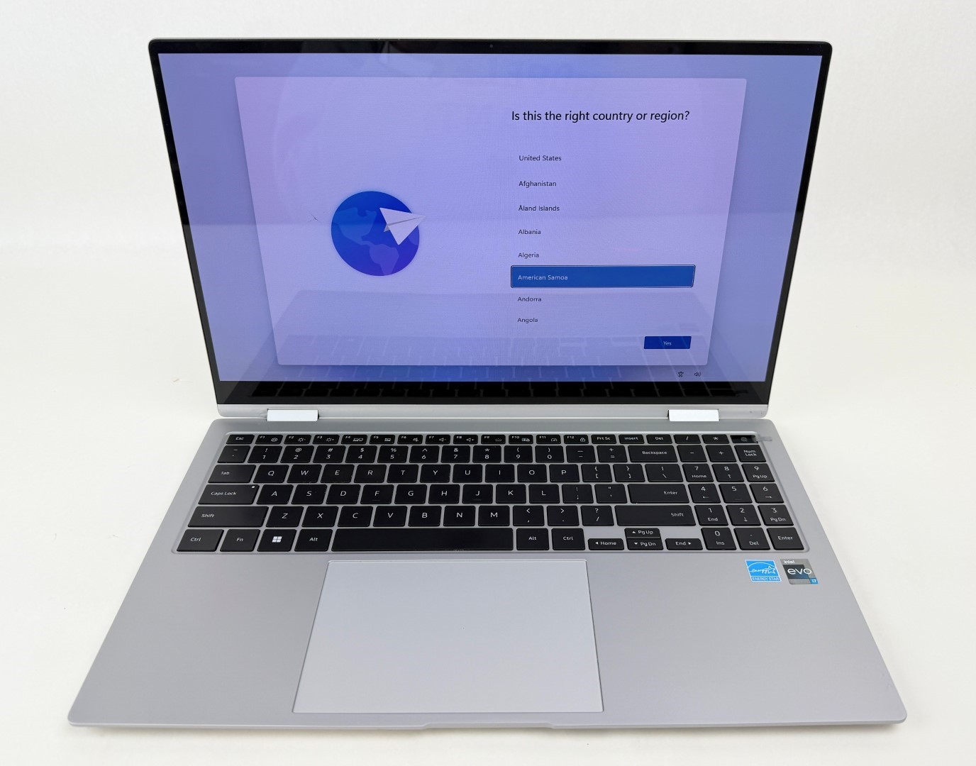 Samsung Galaxy Book2 Pro 360 15.6″ FHD Touch i7-1260P 16GB 1TB W11H 2in1 – READ