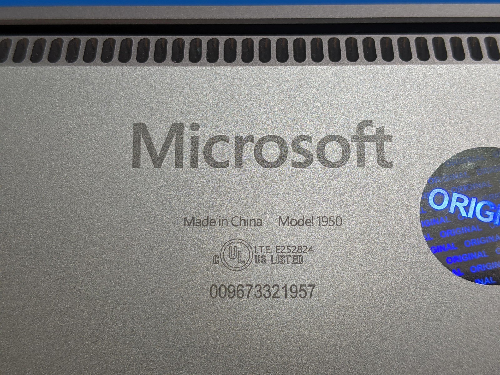 MS Surface Laptop 4 1950:1951 13.5″ 2256×1504 TOUCH i5-11th 2.6GHz 8GB 256GB +PA