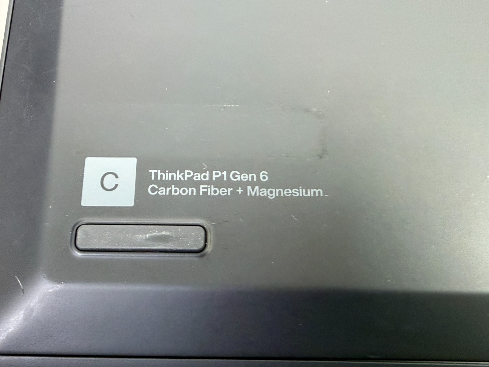 LENOVO THINKPAD P1 GEN 6 16″ 4K+ OLED TOUCH i7-13700H 32GB 1TB SSD RTX 2000 Ada