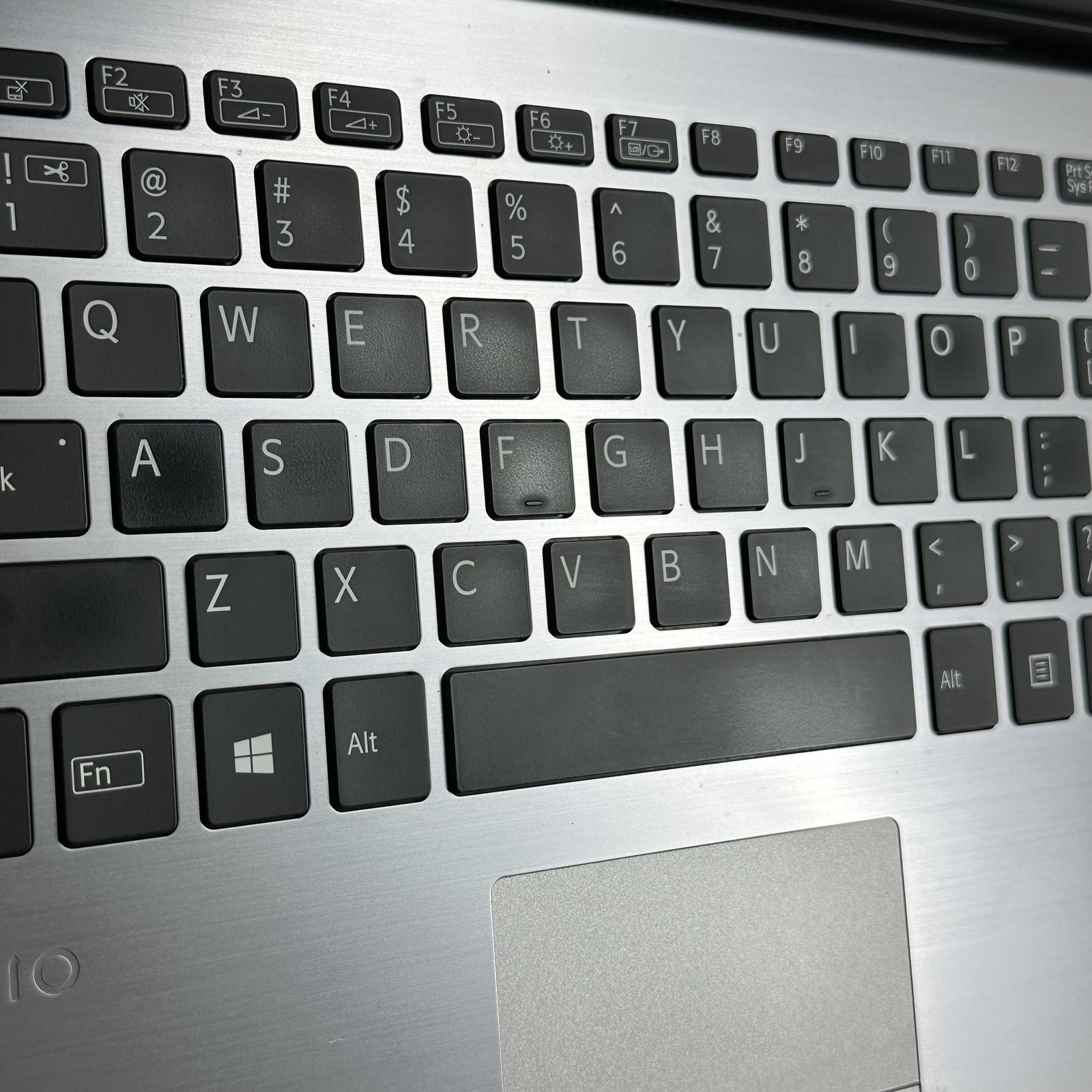Vaio SX14 14 Gray FHD i5-8265U 1.60GHz 8GB RAM 256GB SSD Good