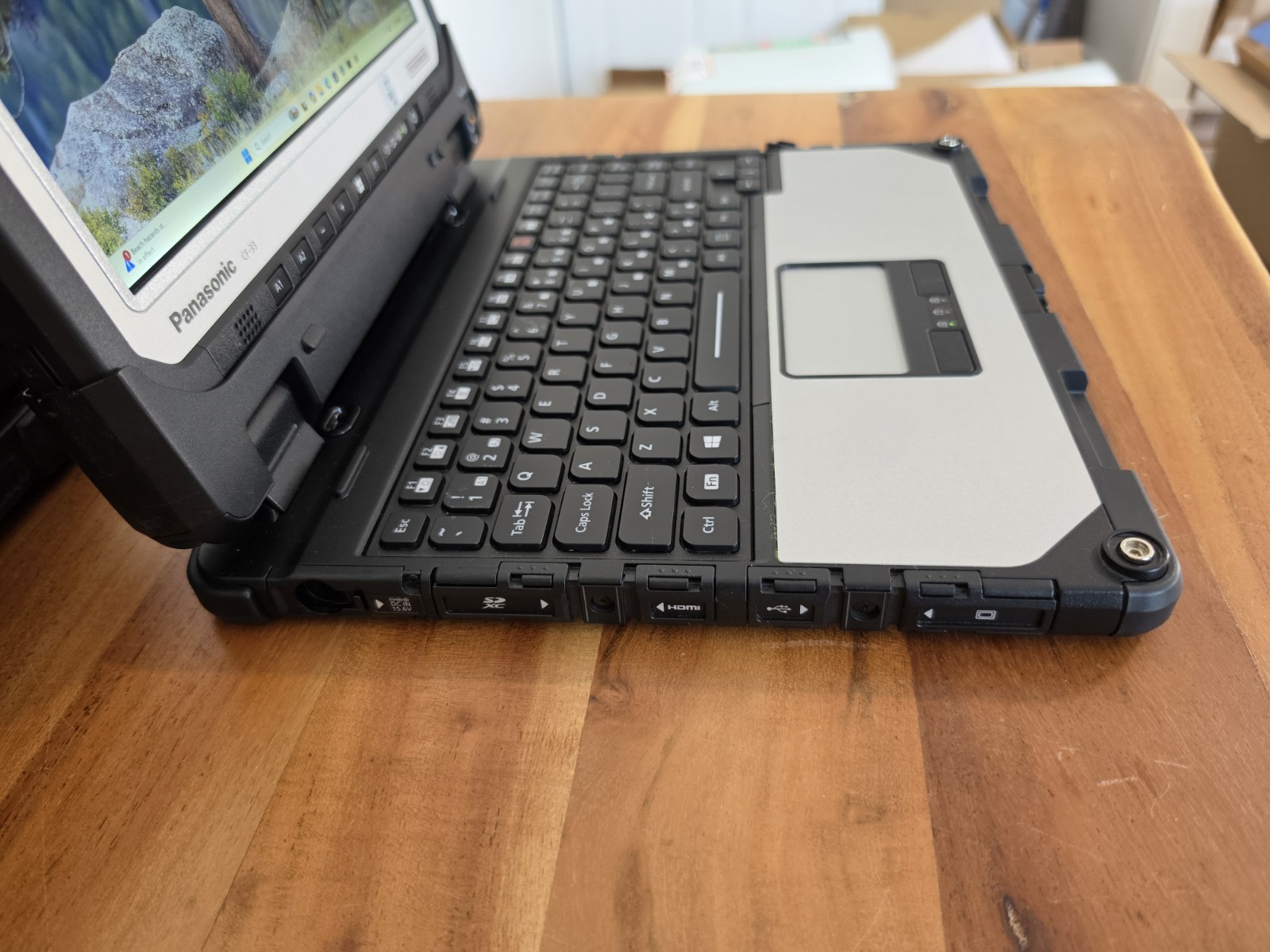 Panasonic Toughbook CF-33 Mk2 i7-10810U 32GB 1TB NVMe 4G LTE Only 100 Hours
