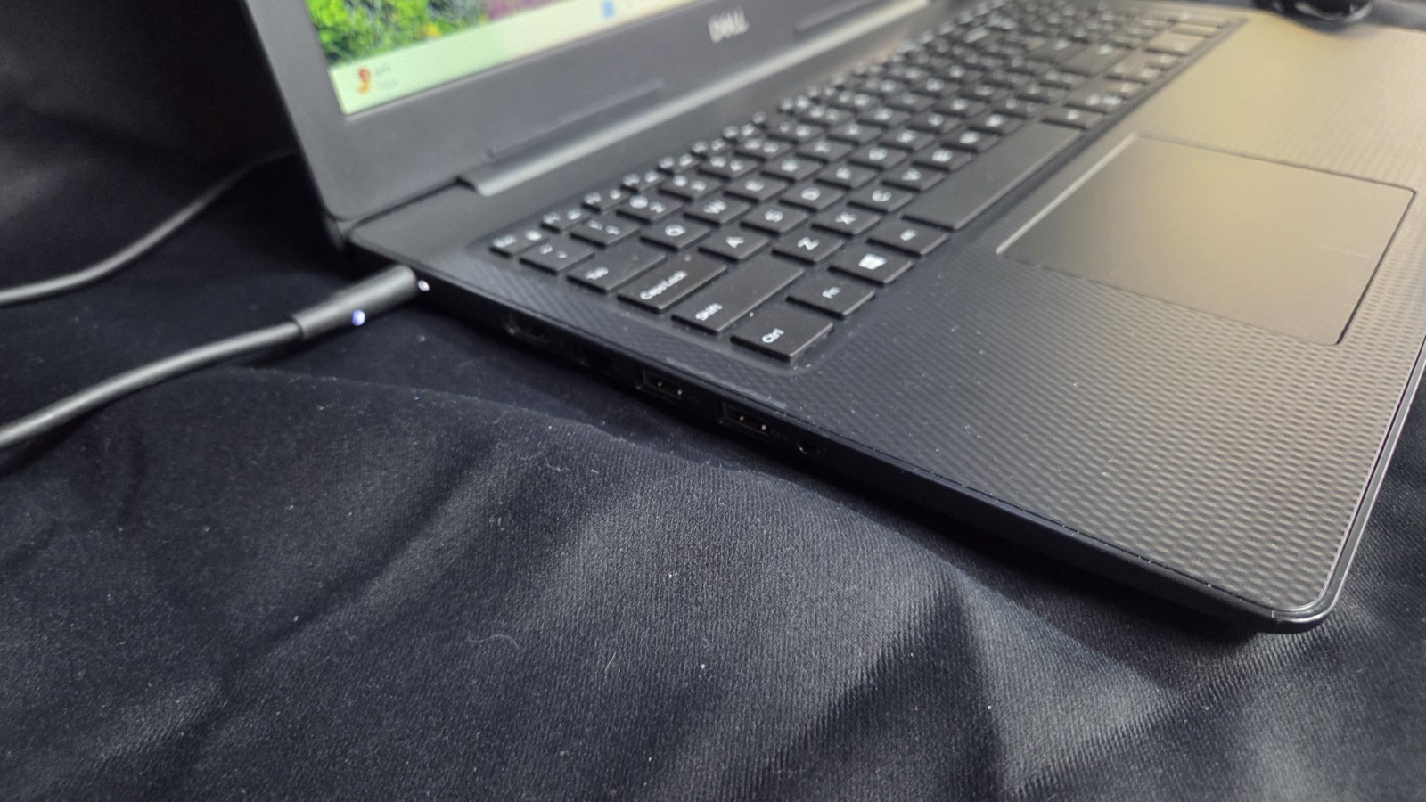 Dell Inspiron 3585 15.5″AMD Ryzen 3 2200U 8GB 256gb SSD win11pro wifi
