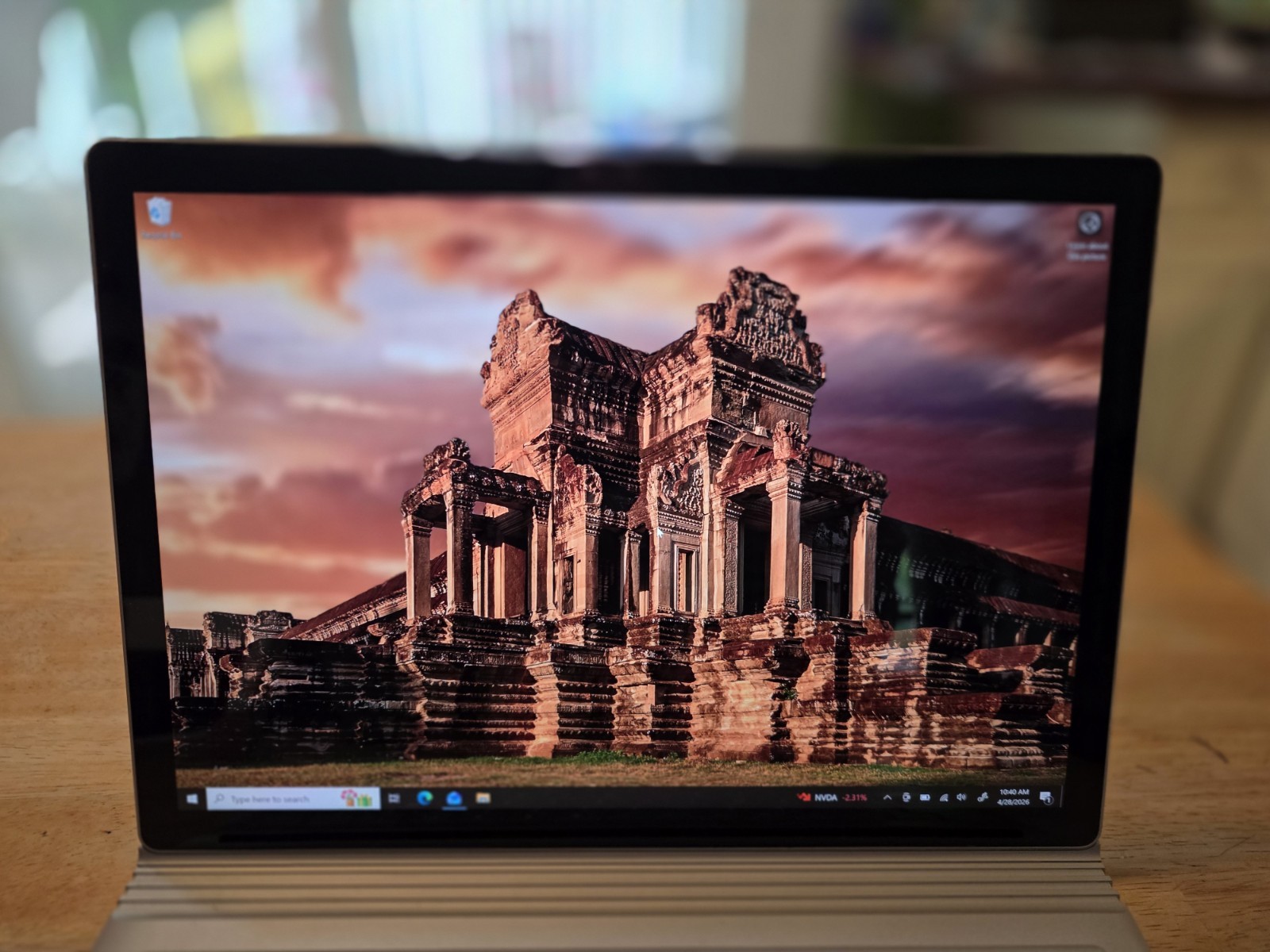 Microsoft Surface Book 13.5″ i7-6600 16GB 512GB GTX 965M Performance Base – READ