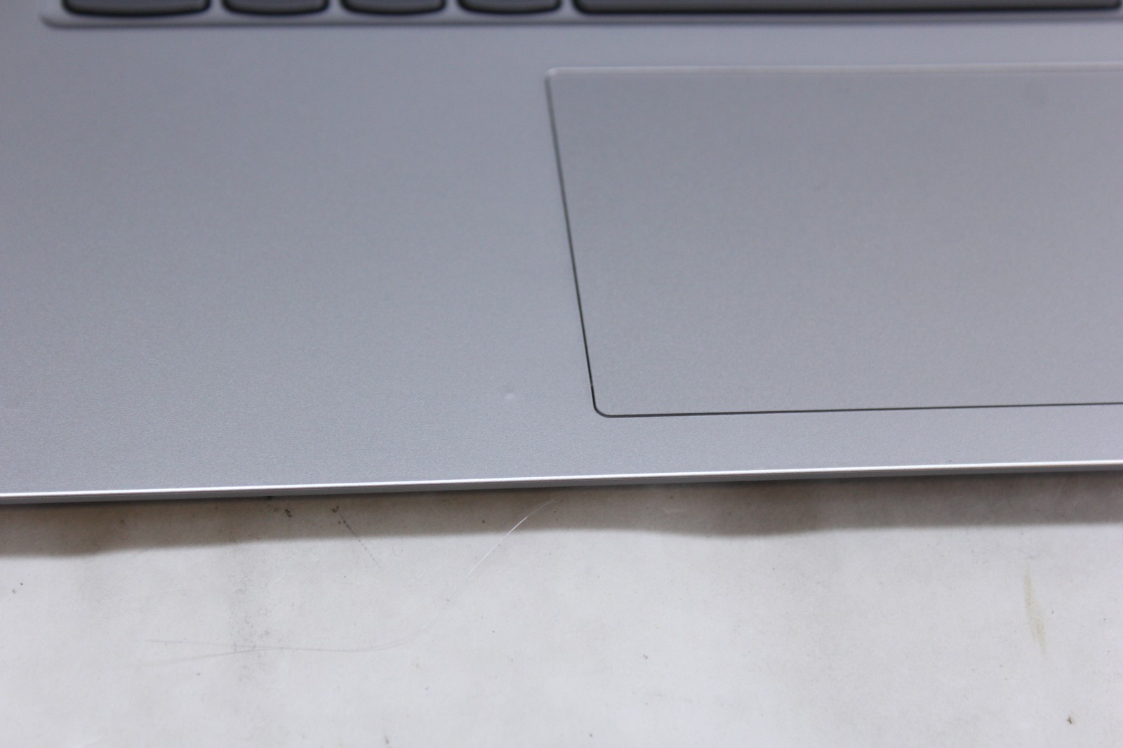 Lenovo IdeaPad Slim 1-14A | AMD A6-9220, 4GB Ram, 64GB emmc, Linux Mint *Read