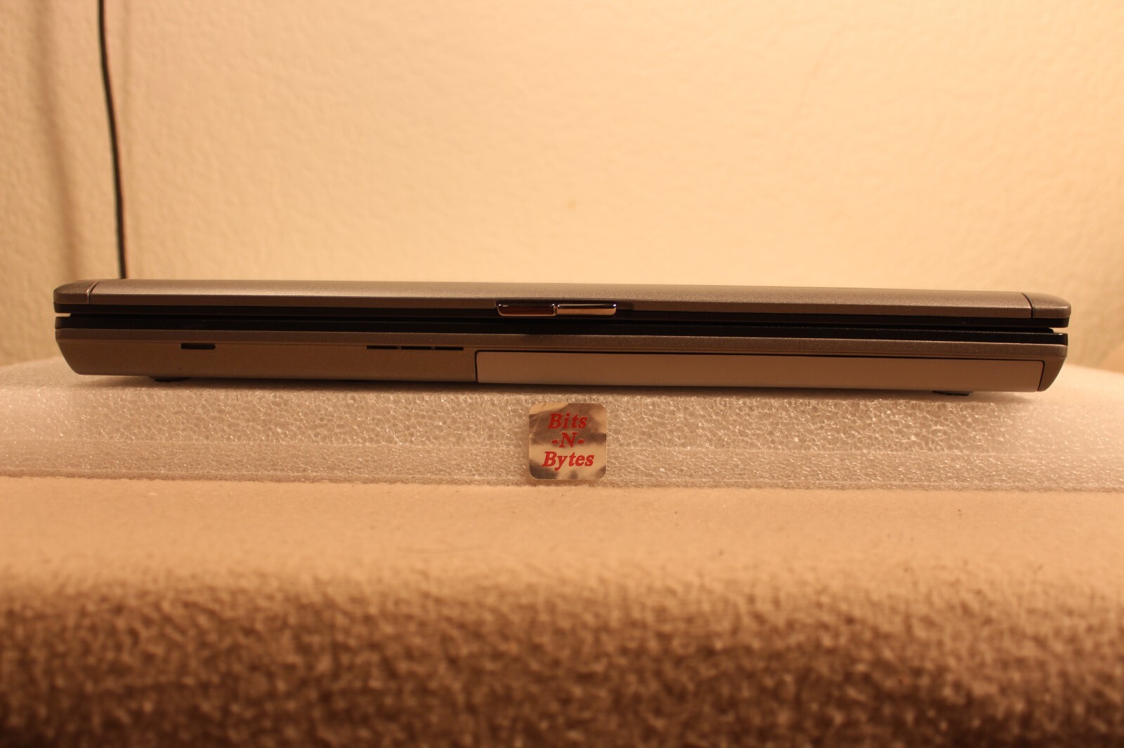 Dell D620 (1.83GHz/2GB/160GB/DVDRW) WXGA+ Windows XP PRO, SERIAL Port