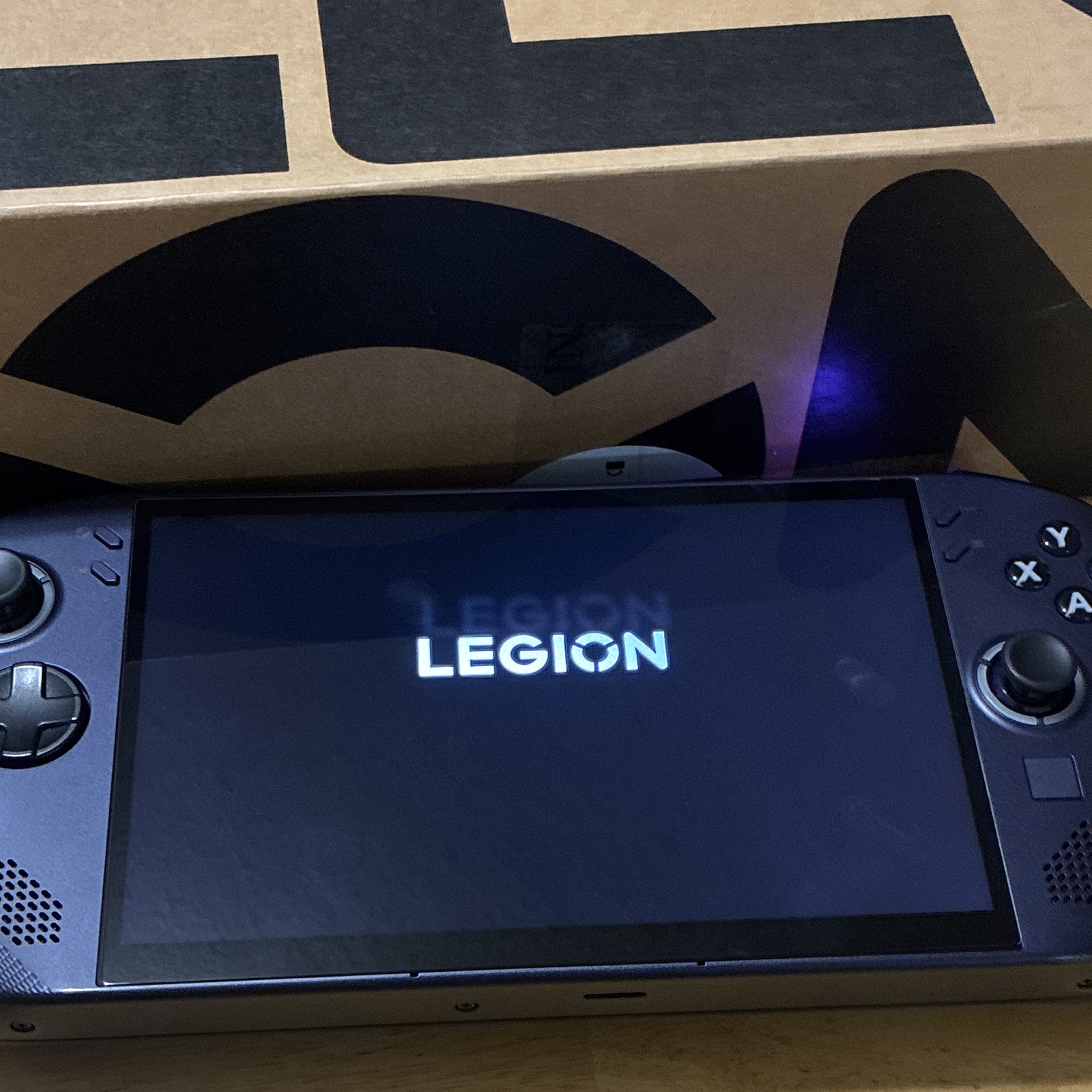 Lenovo Legion Go S 8in Ryzen Z2 Go 16GB 512SSD w/Charger