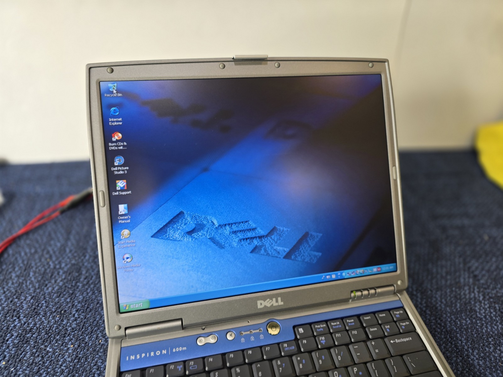 Dell Inspiron 600m Laptop Windows XP Intel M 14″ | No Pwr Cable | Read