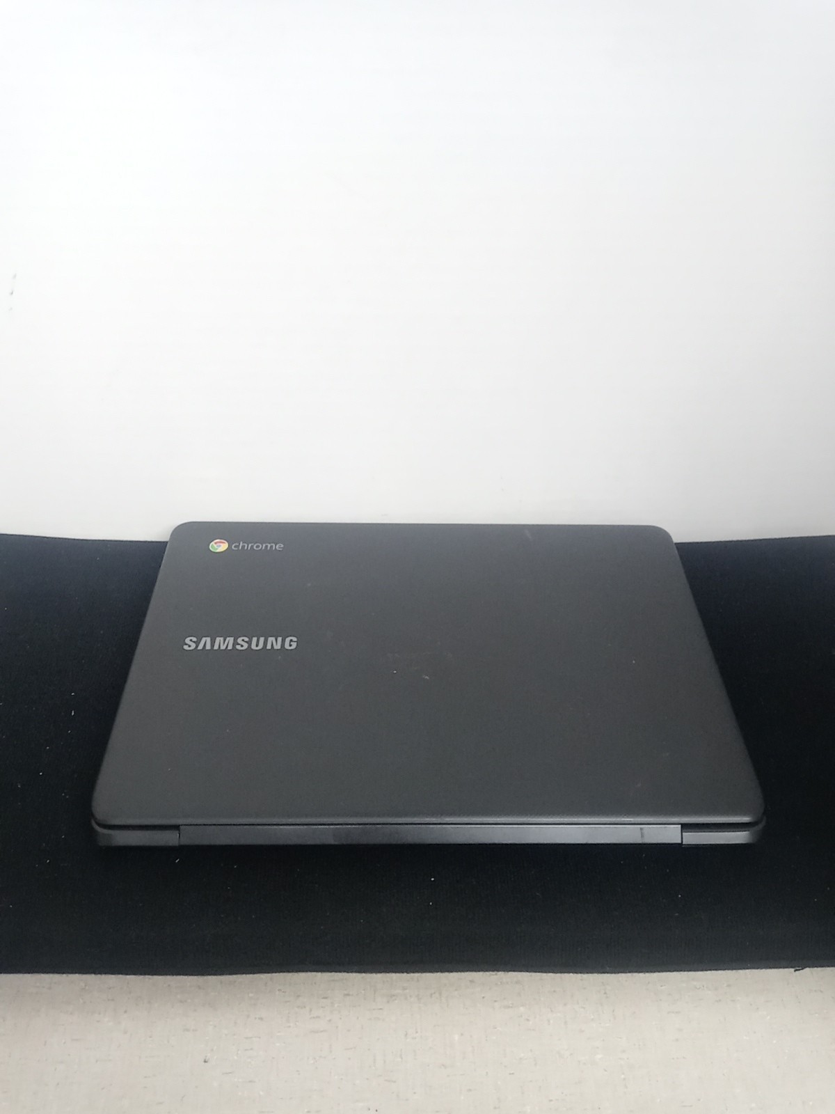 Samsung Chromebook 3 XE500C13 11.6in. (16GB, Intel Celeron N, 2.48GHz, 2GB)…