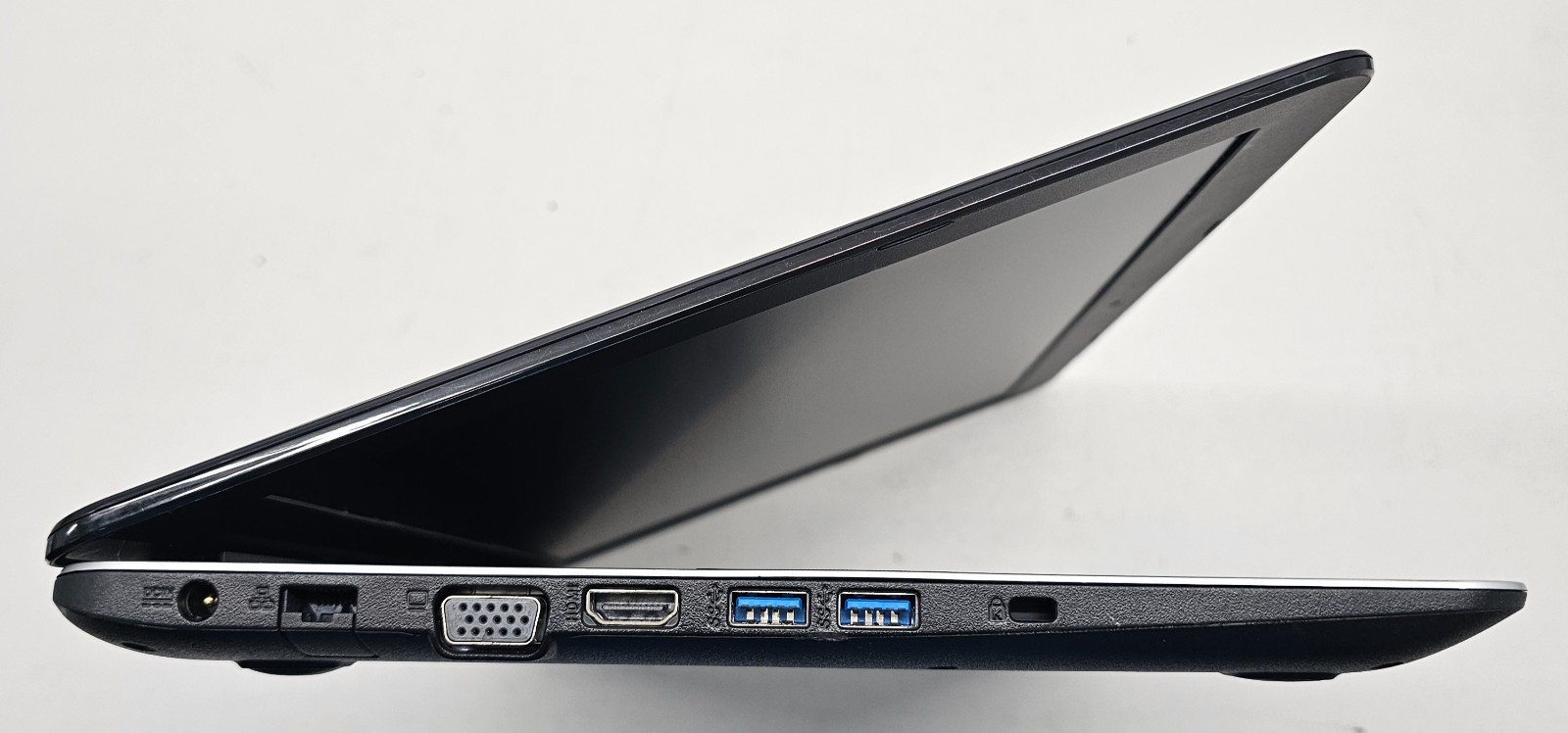 Asus R556LA-MH31(WX) 15.6″ Laptop Intel Core i3-4005U 6GB RAM NO HD/OS (FL)