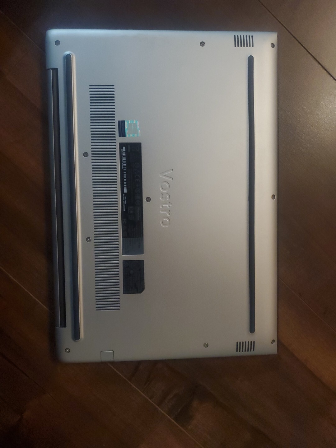 Dell Vostro 5471 – 14″ Intel Core i5-8250U 8GB DDR4 256GB