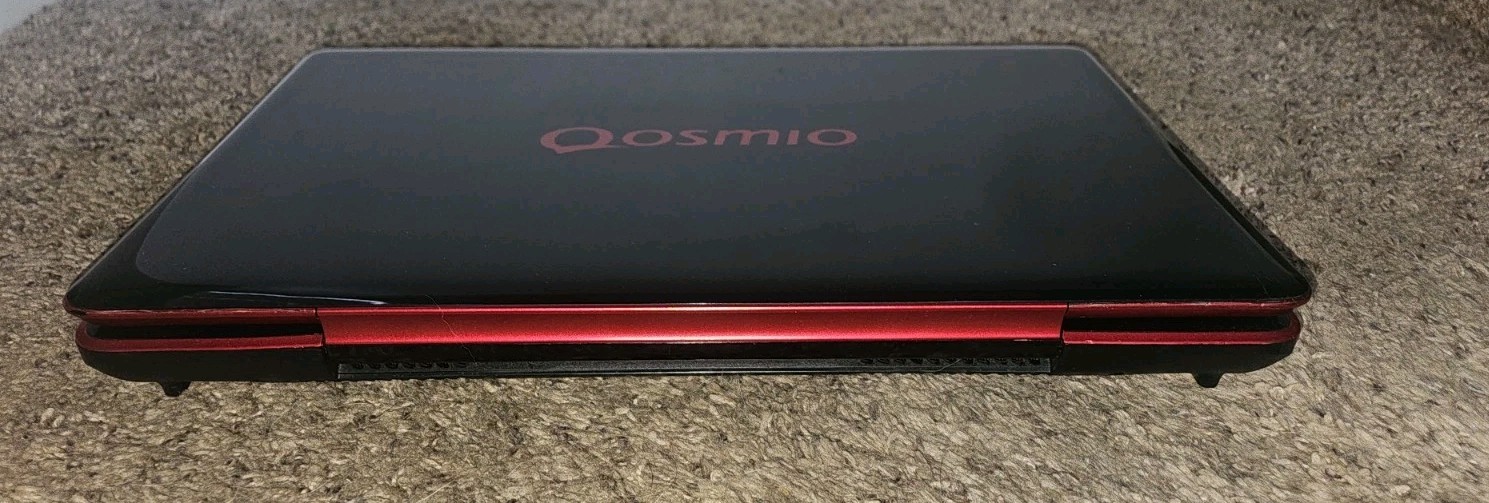 Toshiba Qosmio X500-Q930X i7-2630QM, 16GB RAM, 500GB SSD, 2TB HDD, Win 10 Pro