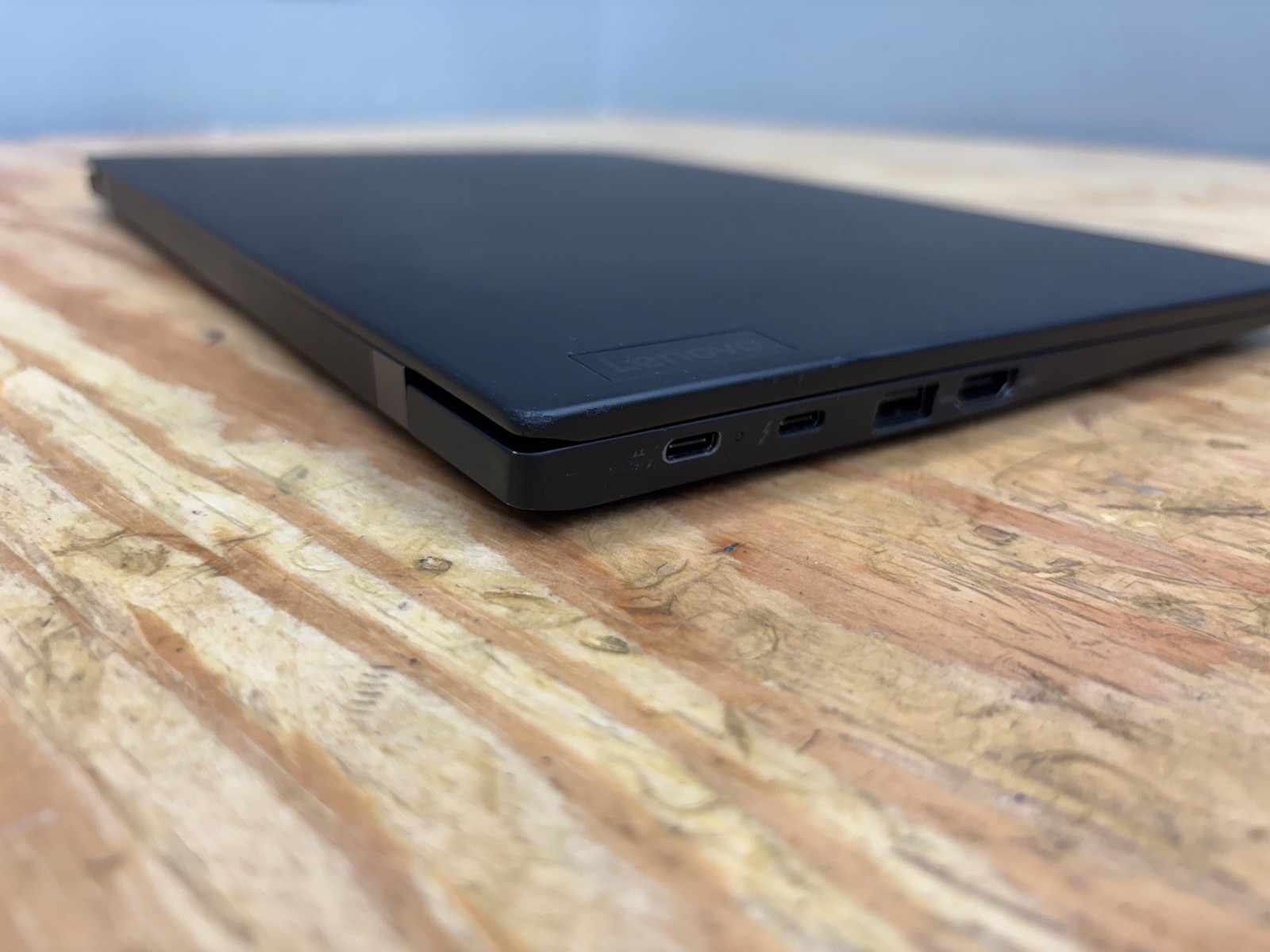 Lenovo ThinkPad X1 Carbon Gen 9 14 i5-1145G7 16GB 512GB SSD Win11 Pro Touchscrn