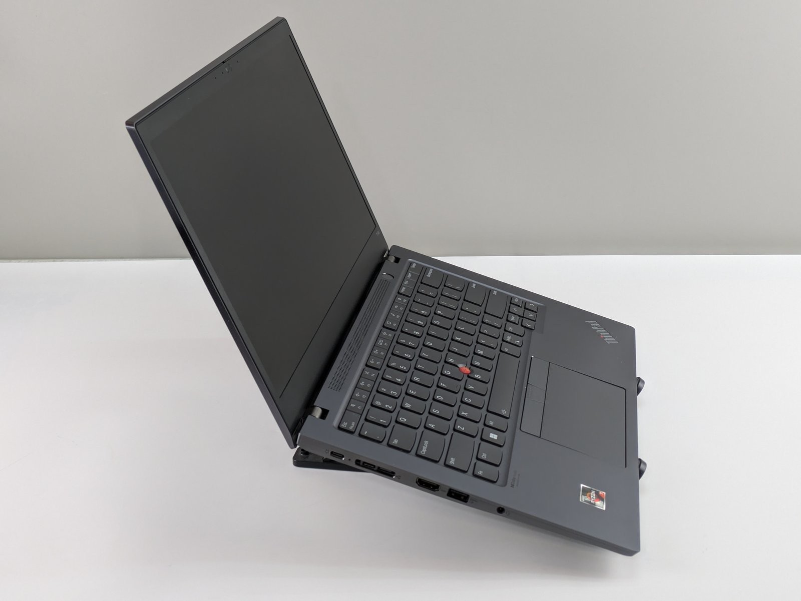 Lenovo ThinkPad T14s Gen 2 14″ 2-in-1 Ryzen 7 16GB RAM 512GB SSD FHD W11P