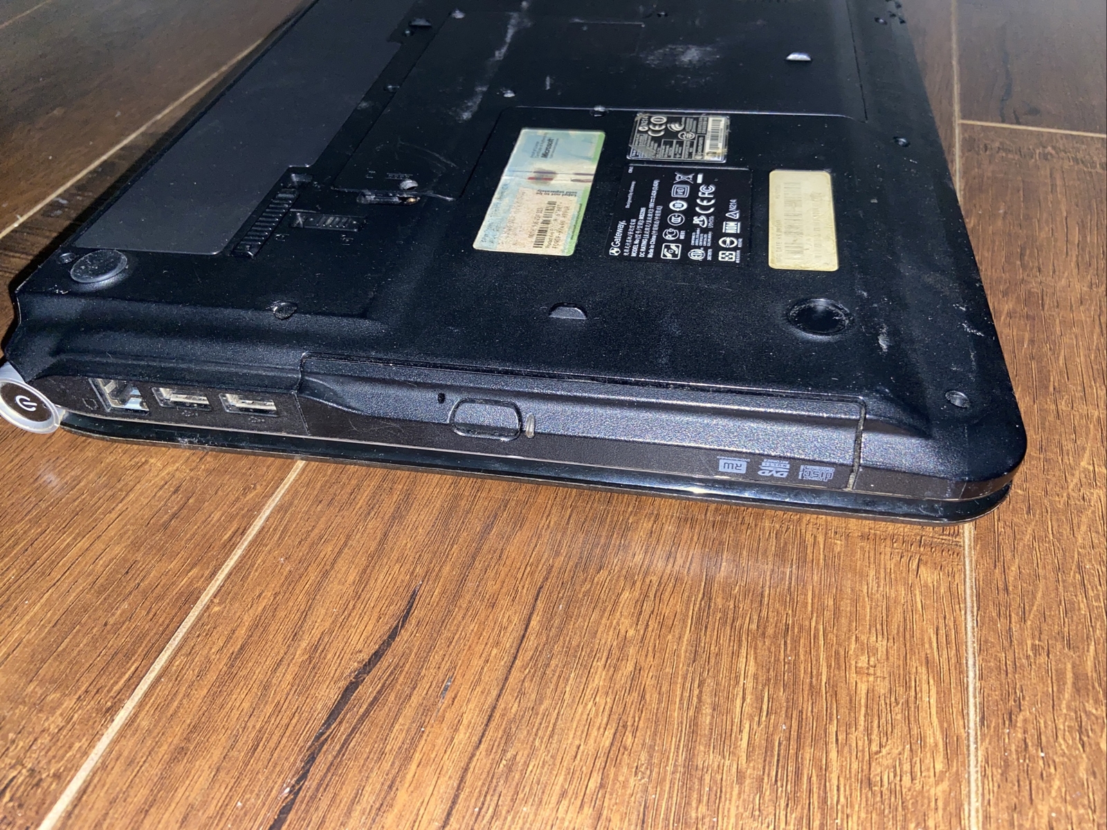 Gateway MS2285 AMD Vision 4GB RAM No HDD No Video Turns On