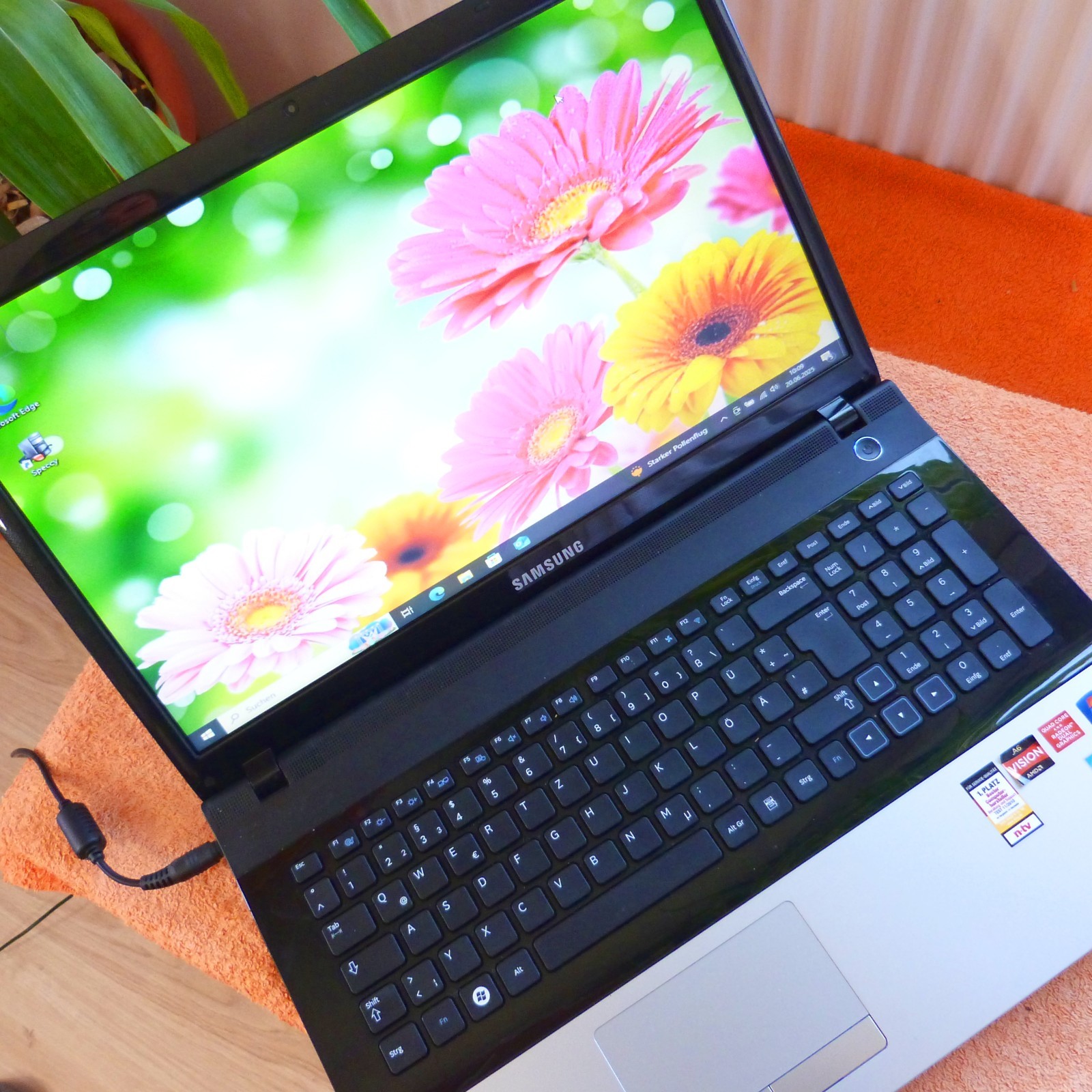 Samsung 305E PREMIUM 17″ l Windows 10 HDD l 4GB RAM l AMD A6 DUAL CORE HDMI