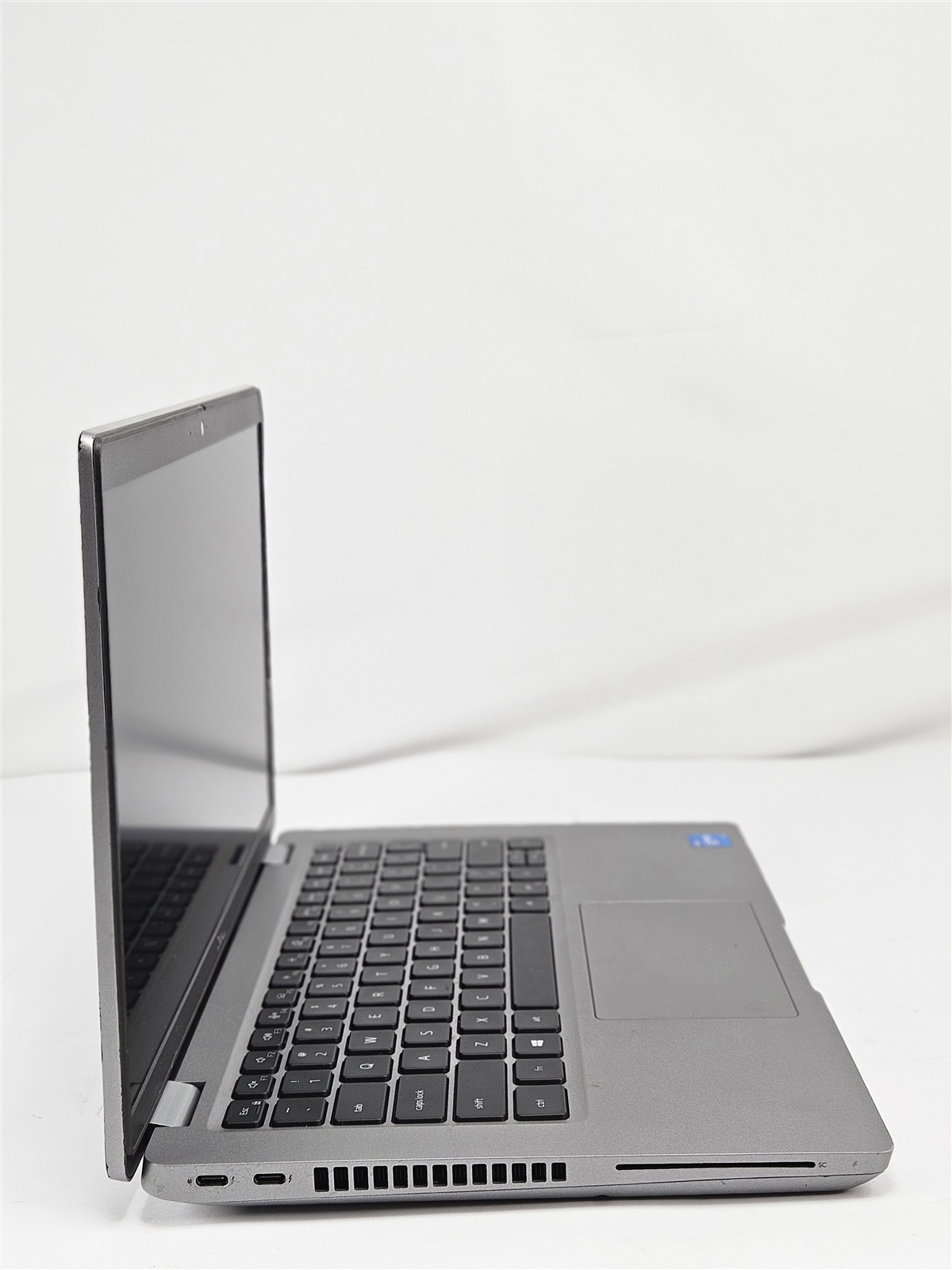 Dell Latitude 5421 i5-11500H 16GB RAM 256GB SSD 14″ No OS Gray