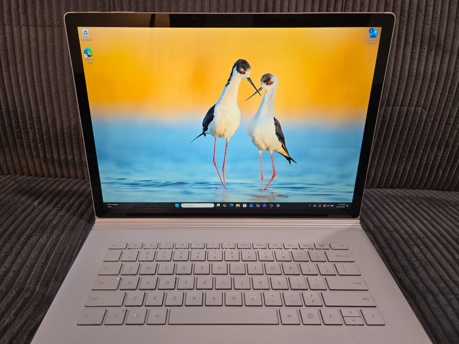 Microsoft Surface Book 3 15″ (256GB SSD, Intel i7-1065G7 GTX 1660 Ti 16GB RAM)