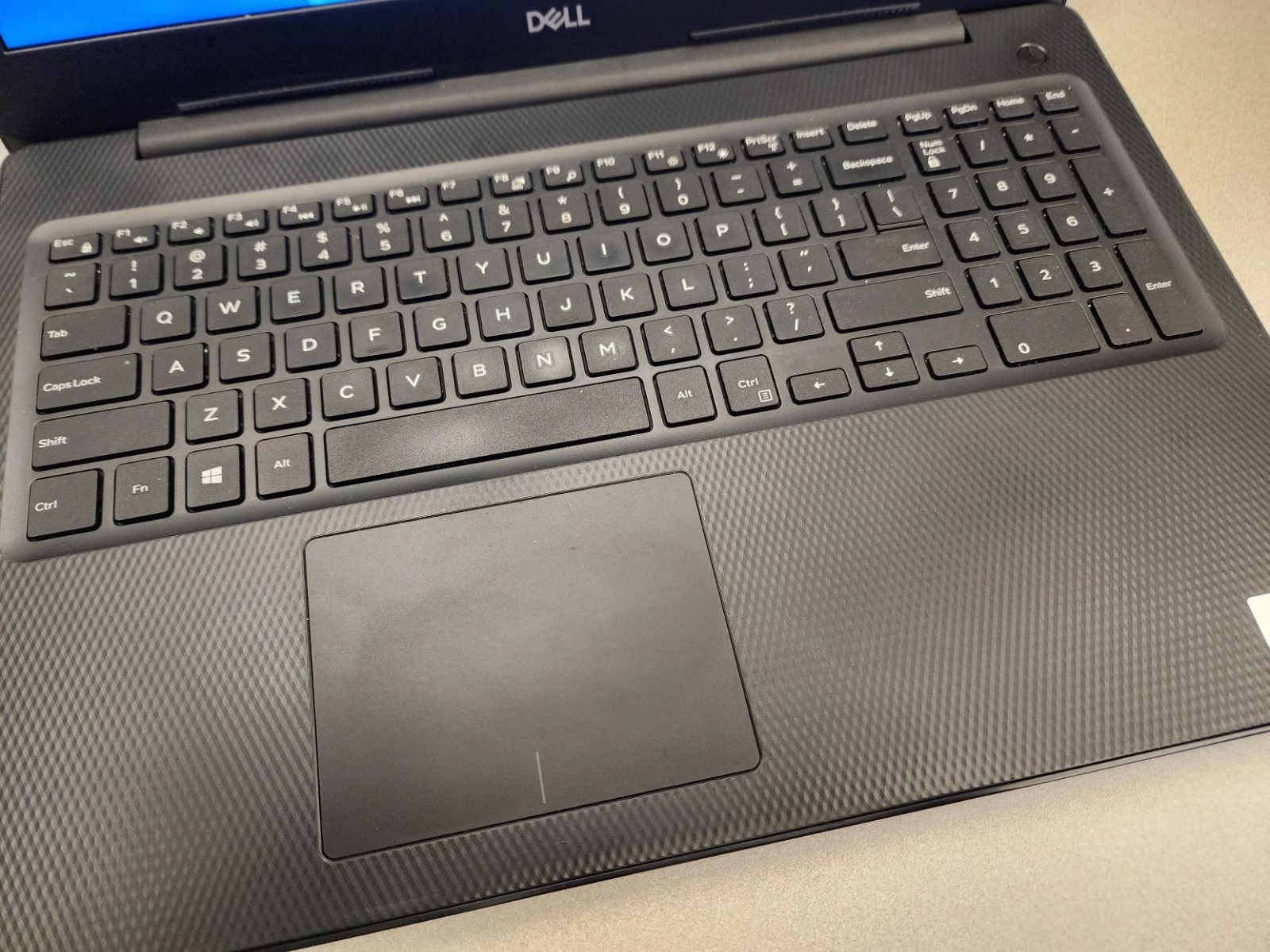 Dell Inspiron 15-3593 15.6″ 16GB 128GB SSD / 1TB HDD, i7-1065G7, Black